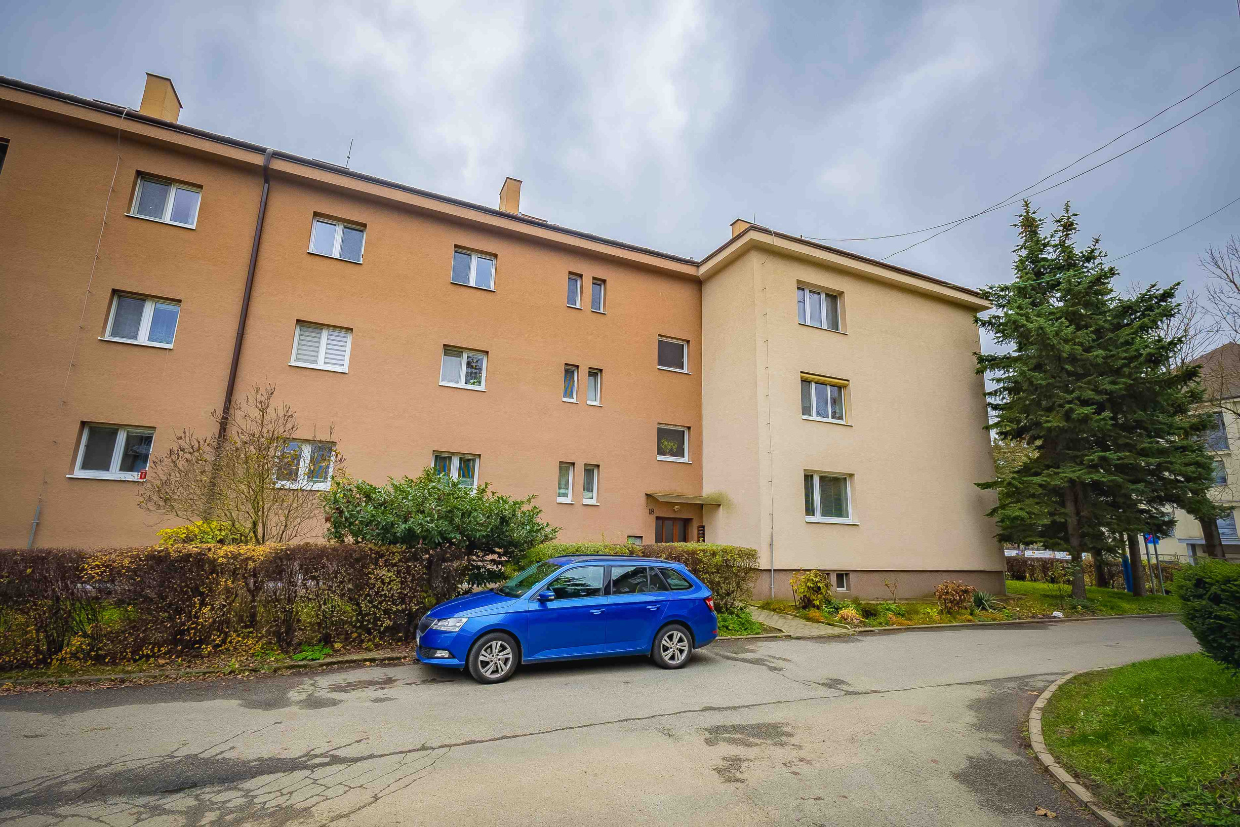 Exkluzívne Vám ponúkame na prenájom 2 izbový byt   v Humennom.