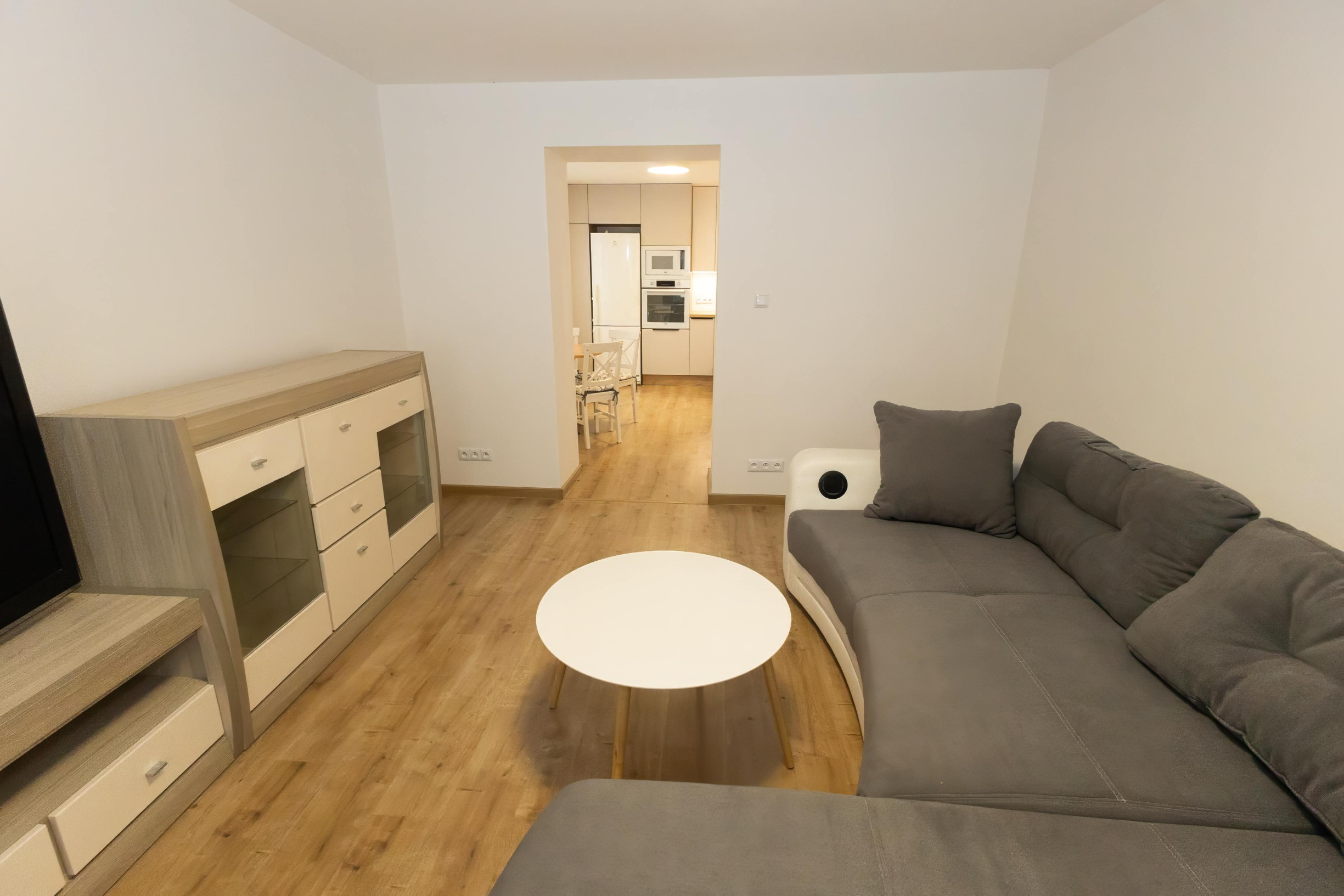 Exkluzívne Vám ponúkame na prenájom 2 izbový byt   v Humennom.