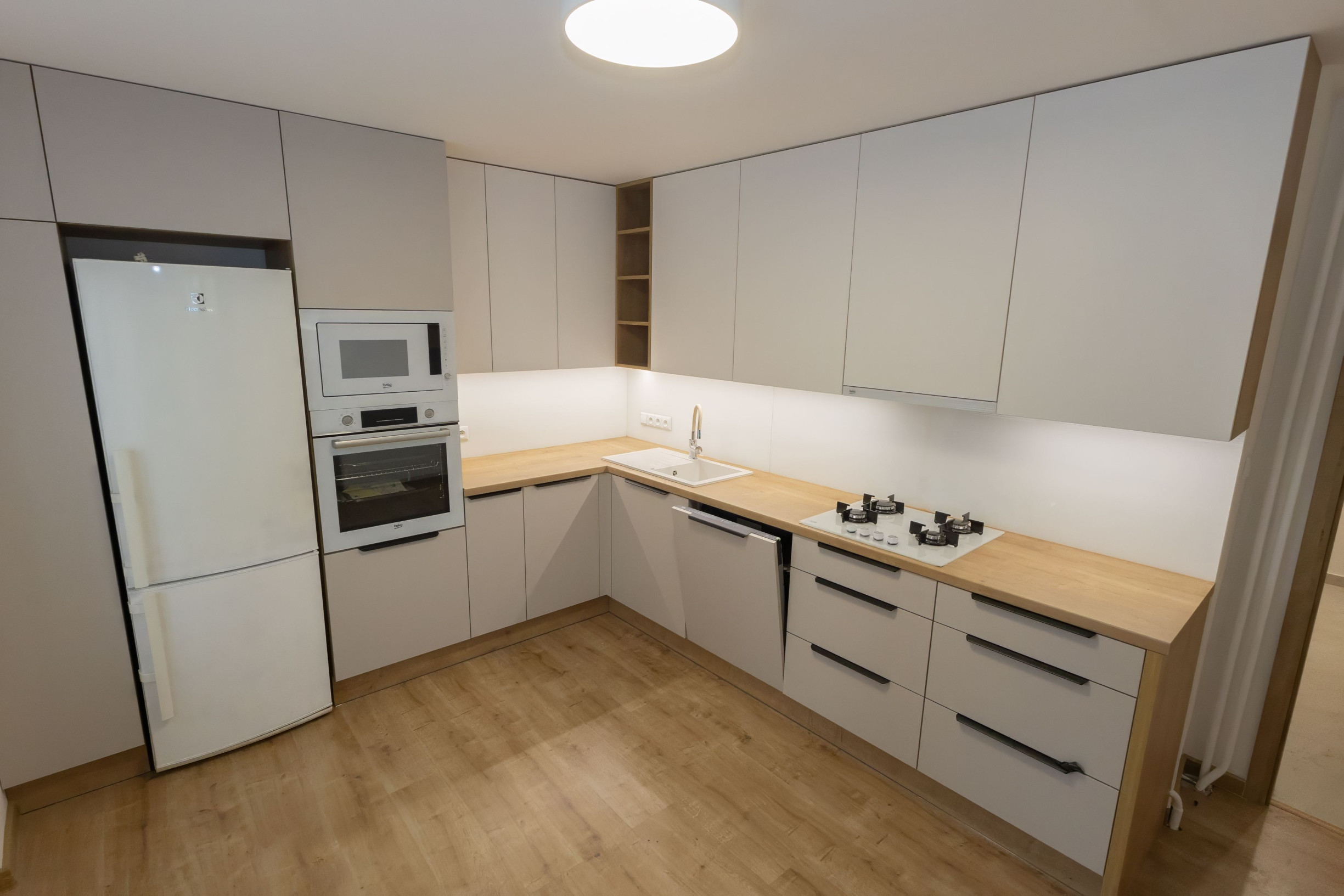 Exkluzívne Vám ponúkame na prenájom 2 izbový byt   v Humennom.