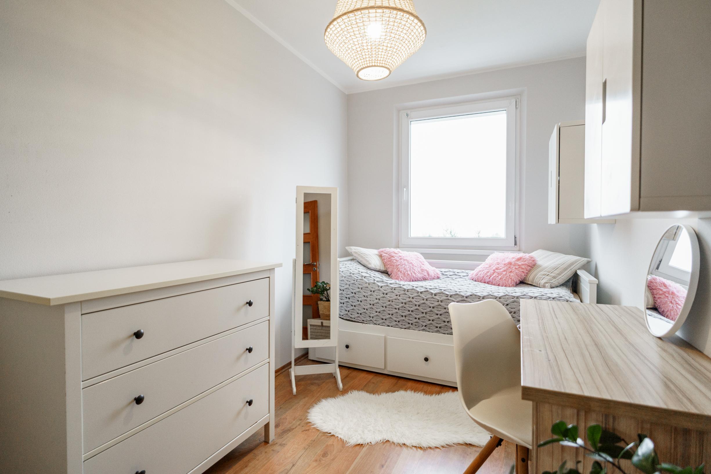 Na predaj vkusne zrekonštruovaný 3-izbový byt s lodžiou na Magurskej ulici v Sásovej, Banská Bystrica