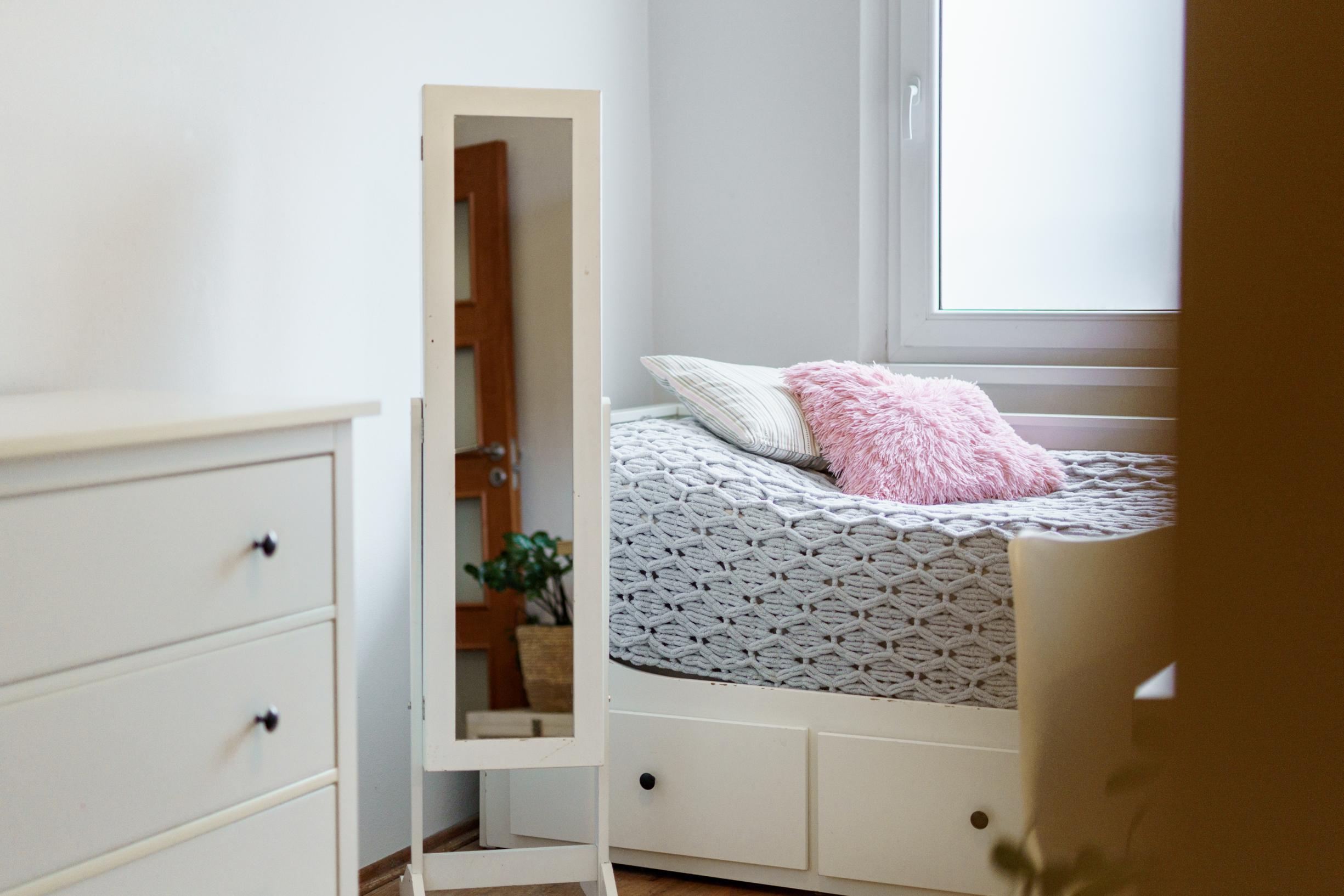 Na predaj vkusne zrekonštruovaný 3-izbový byt s lodžiou na Magurskej ulici v Sásovej, Banská Bystrica