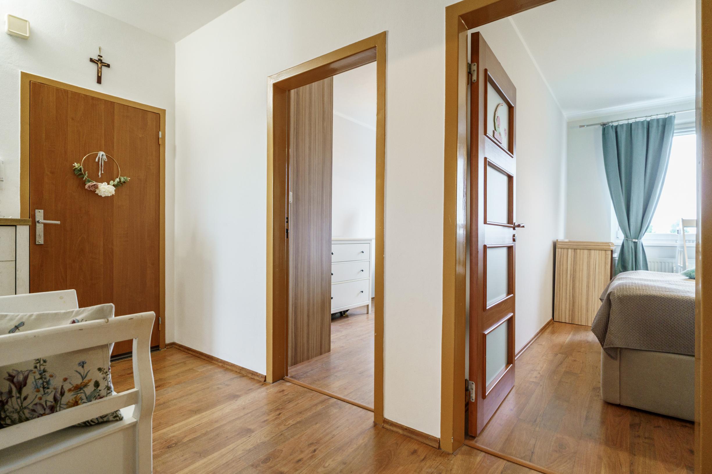 Na predaj vkusne zrekonštruovaný 3-izbový byt s lodžiou na Magurskej ulici v Sásovej, Banská Bystrica