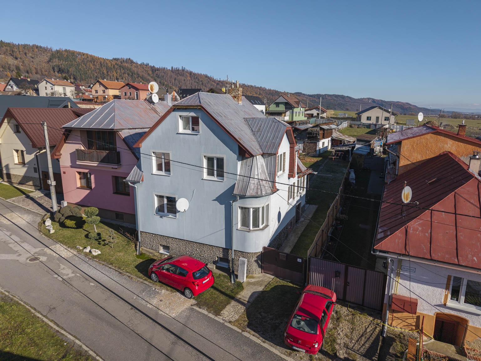 Starší rodinný dom na predaj – tichá lokalita Kravany, blízko Popradu !