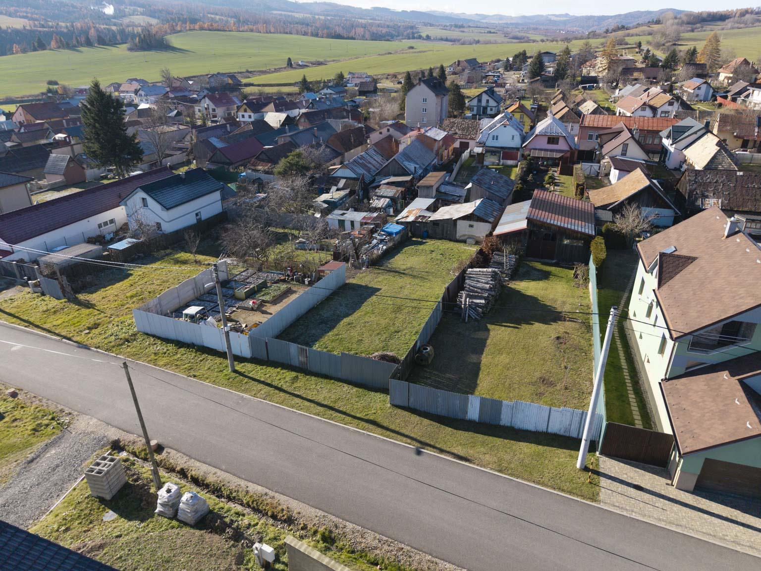 Starší rodinný dom na predaj – tichá lokalita Kravany, blízko Popradu !