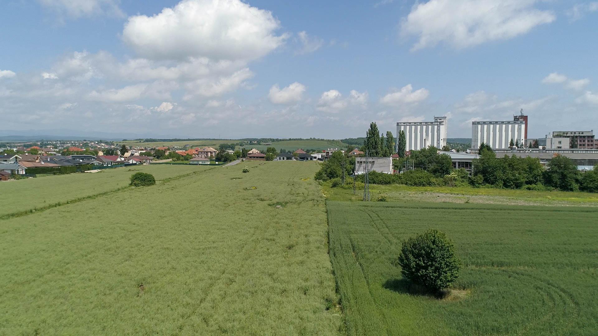 Rozsiahly 3ha stavebný pozemok v Lučenci