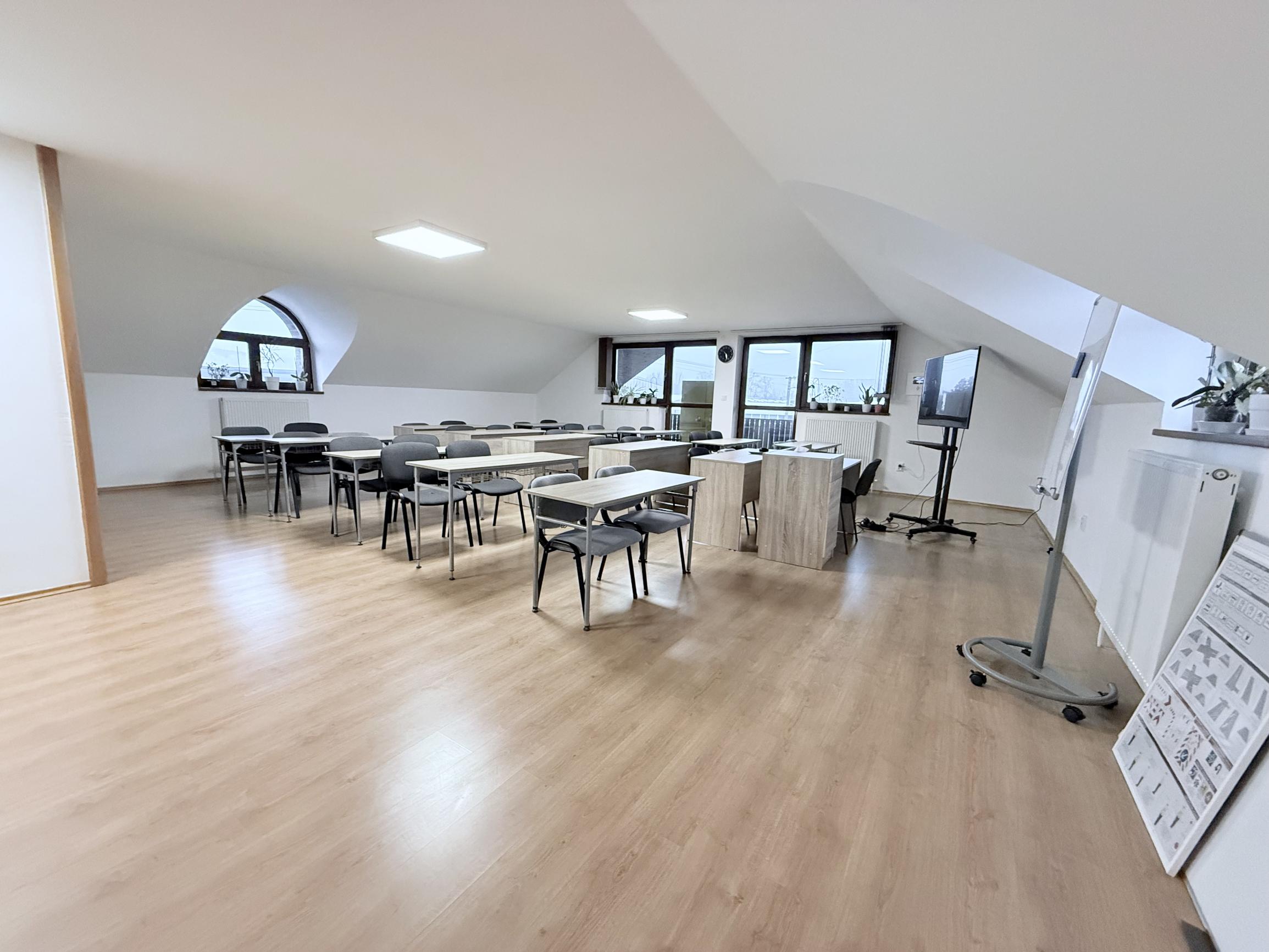 Na prenájom: reprezentatívne komerčné priestory v Čemernom – frekventovaná časť mesta Vranov nad Topľou