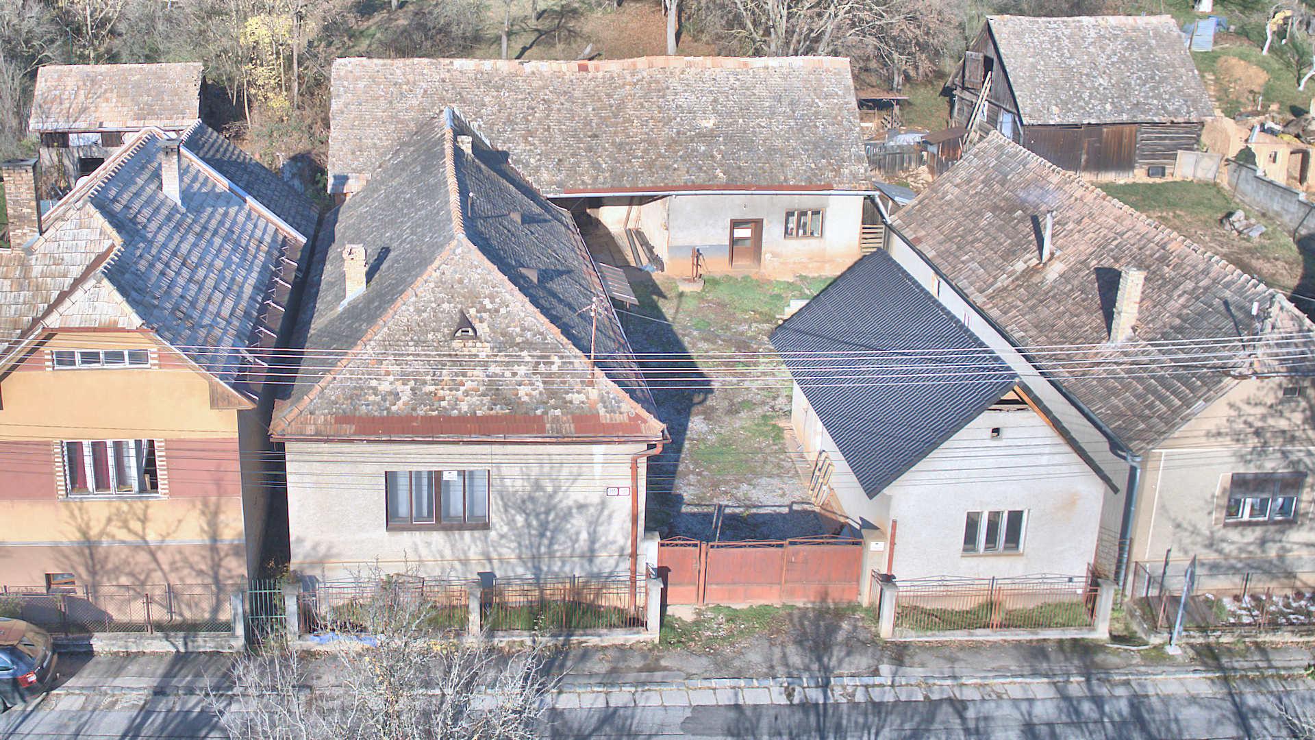 Cinobaňa - starší RD s pozemkom 4539m2