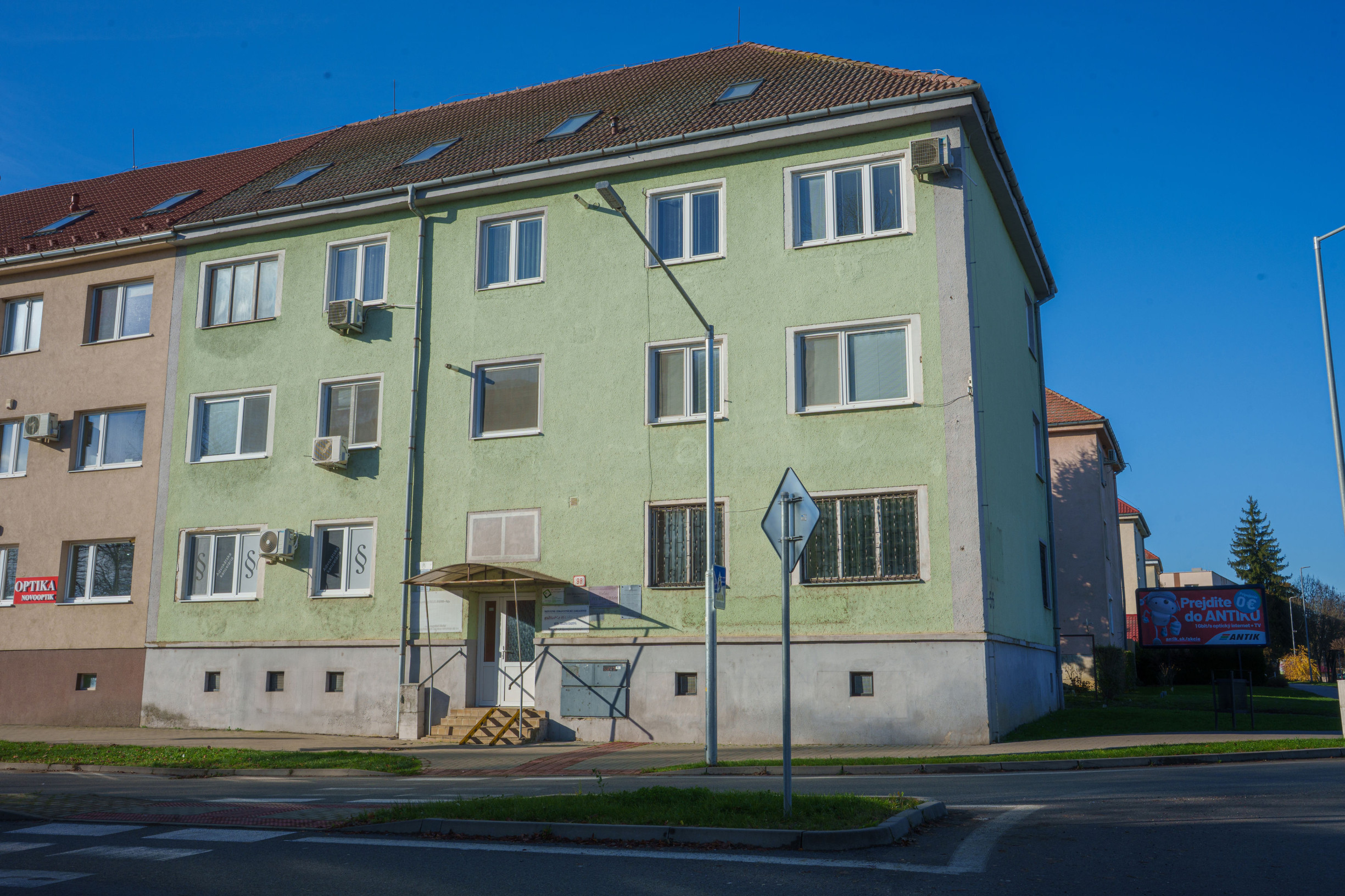 Ponúkame na predaj nebytové priestory o rozlohe 80m2 v centre mesta Veľké Kapušany