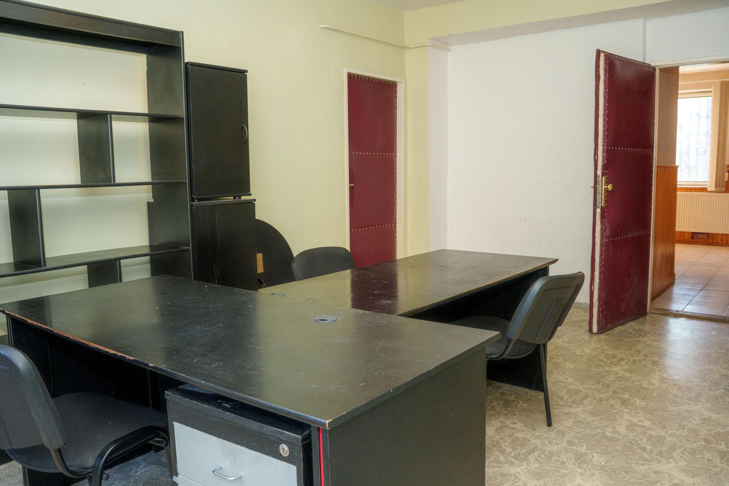 Ponúkame na predaj nebytové priestory o rozlohe 80m2 v centre mesta Veľké Kapušany