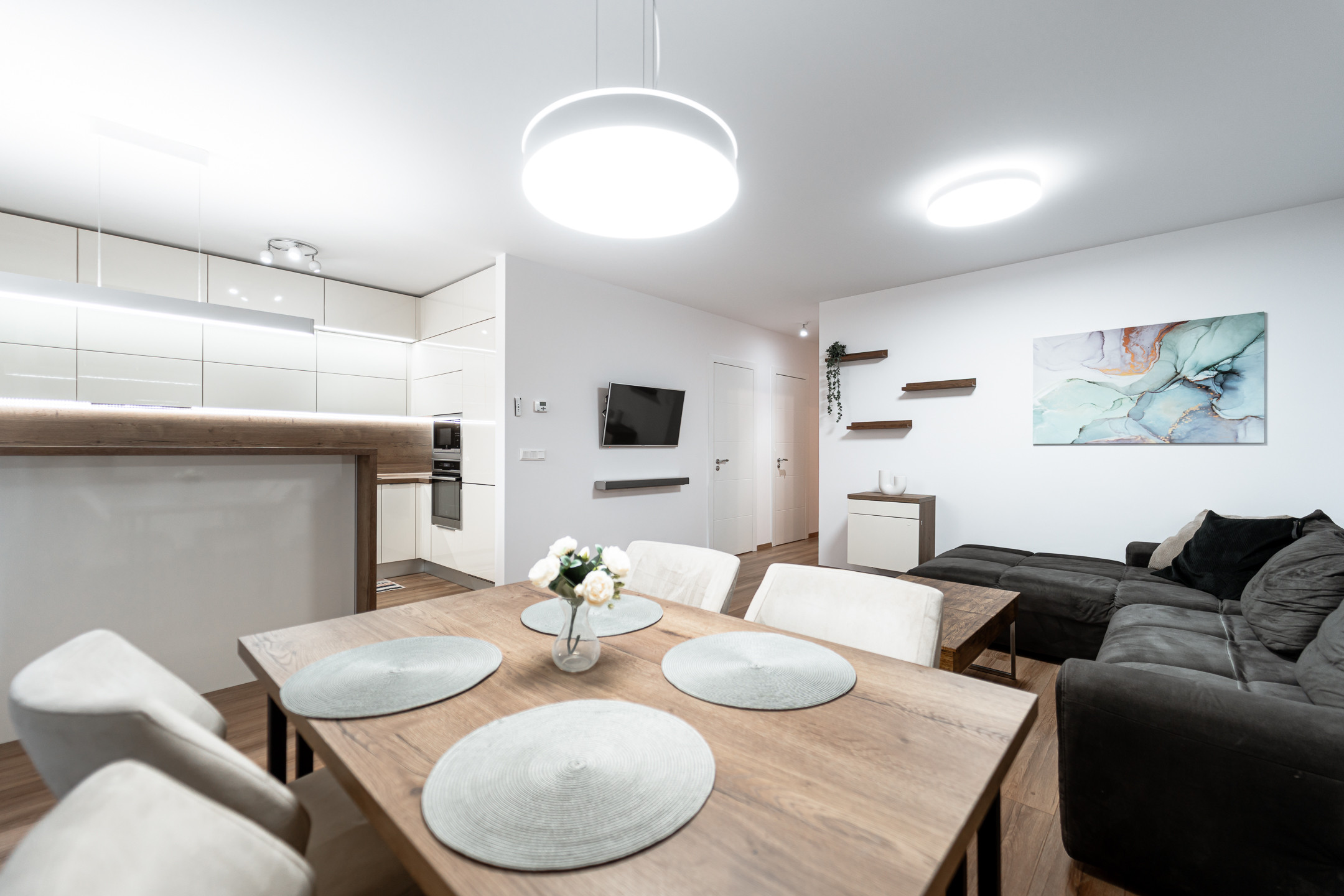 REZERVOVANÉ - Exkluzívne na predaj 3-izbový byt v novostavbe s terasou v lukratívnej časti sídl. Nová Terasa