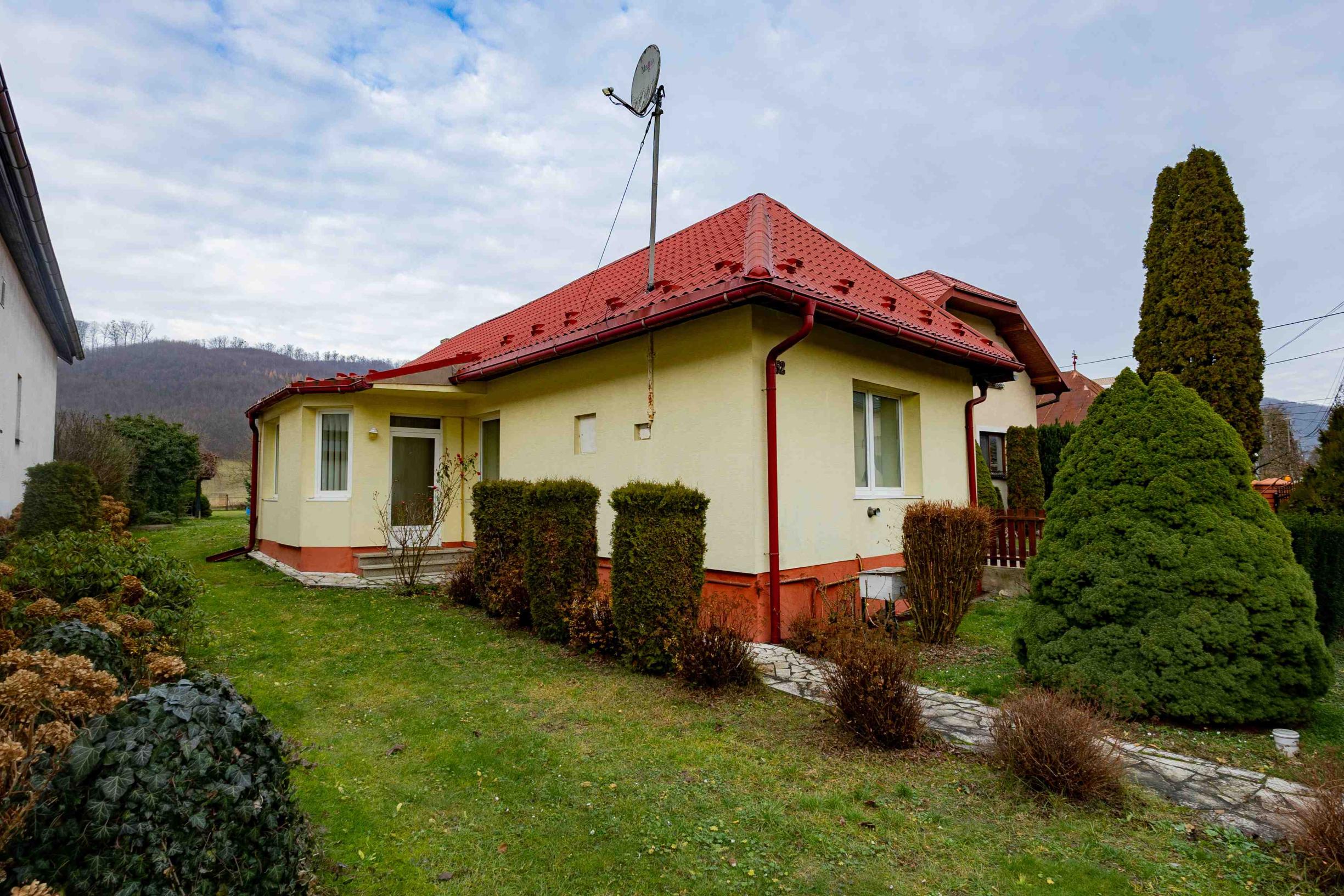 Exkluzívne Vám ponúkame na prenájom rodinný dom v Adidovciach