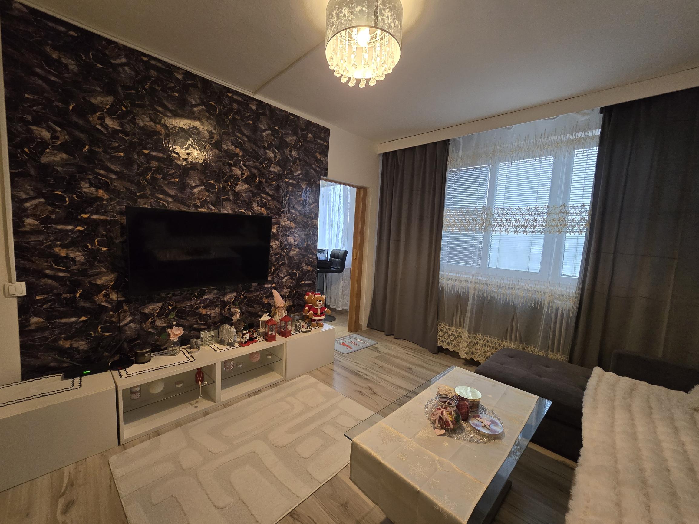 Exkluzívna ponuka! Ponúkam na predaj 2 izbový byt s balkónom v Poprade, časť sídlisko Západ na ul. 29. Augusta