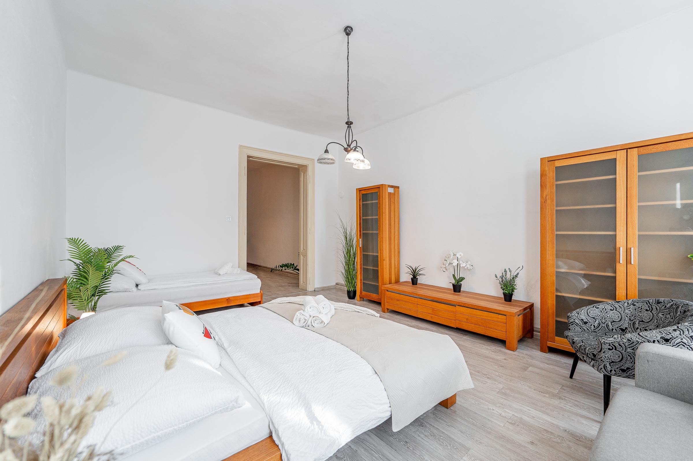 Staromestský 3-izbový byt s vysokými stropmi a parkovaním – centrum Košíc