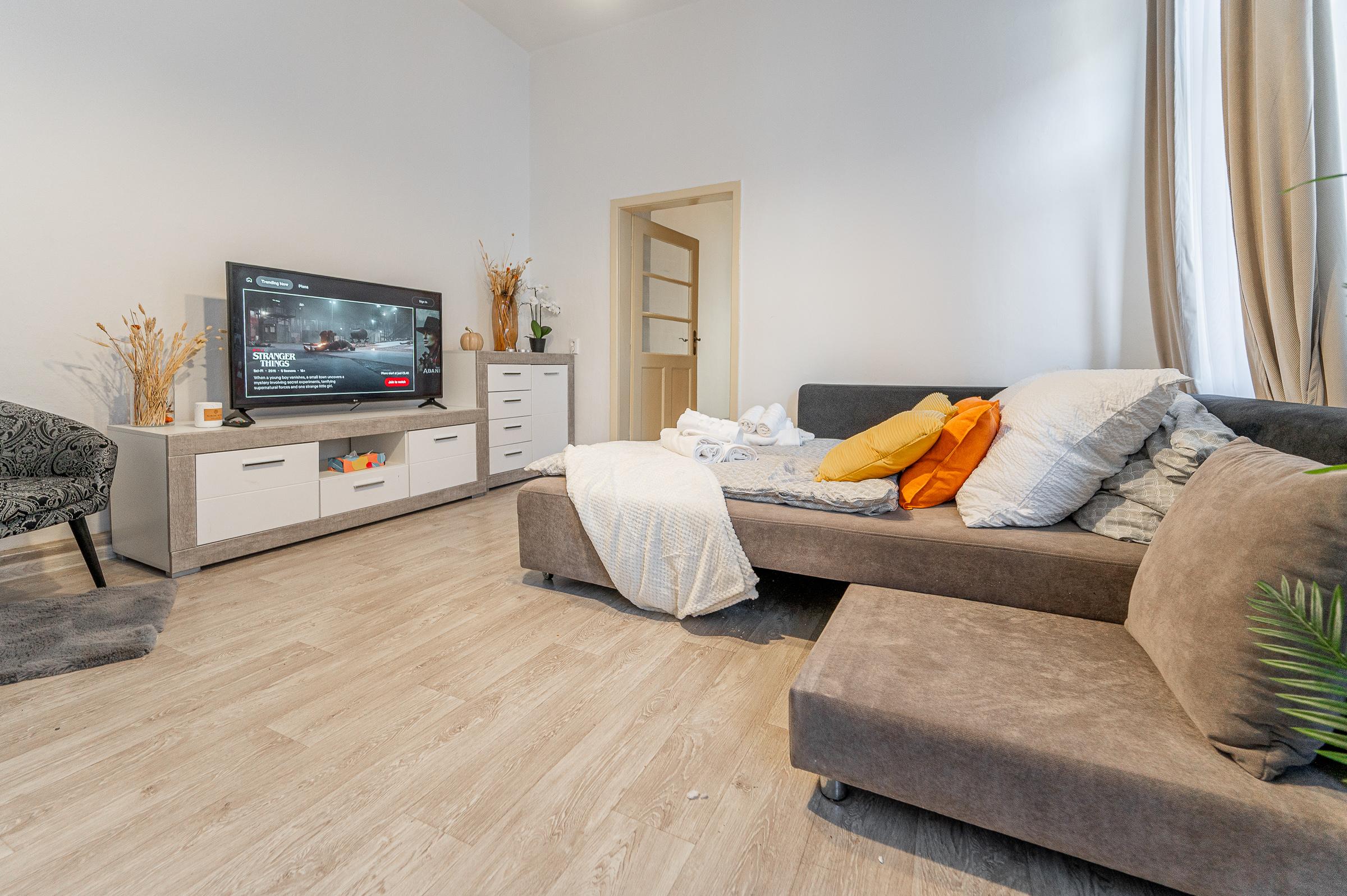 Staromestský 3-izbový byt s vysokými stropmi a parkovaním – centrum Košíc