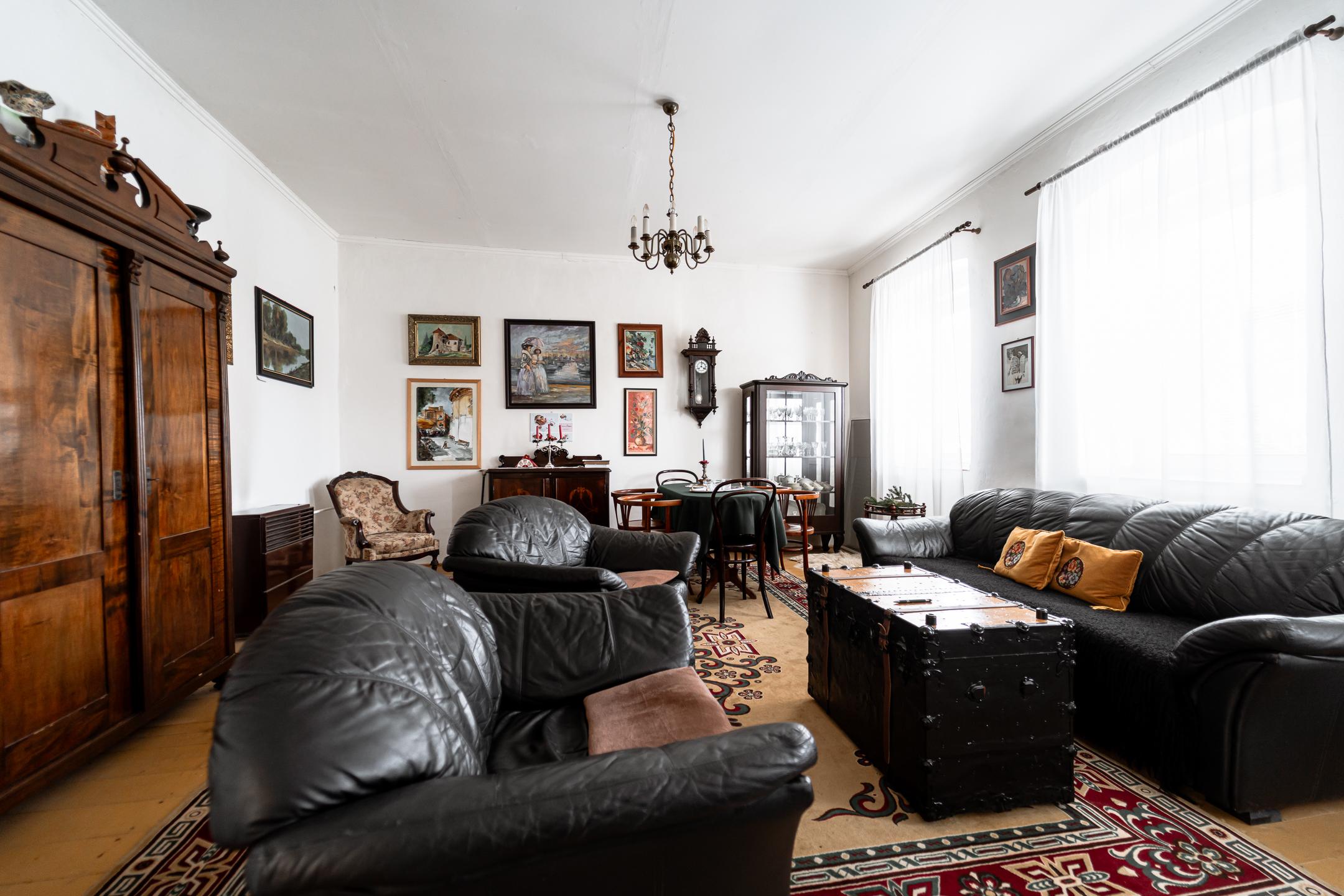 NA PREDAJ: Vidiecky rodinný dom s veľkorysým 50-árovým pozemkom – obec Čierna (okr. Trebišov)