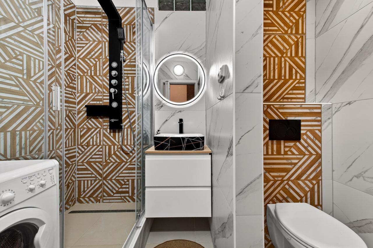 REZERVOVANÉ - Na predaj kompletne zrekonštruovaný 4-izbový byt, 93,30 m2, Lipského ulica, Bratislava-Dúbravka