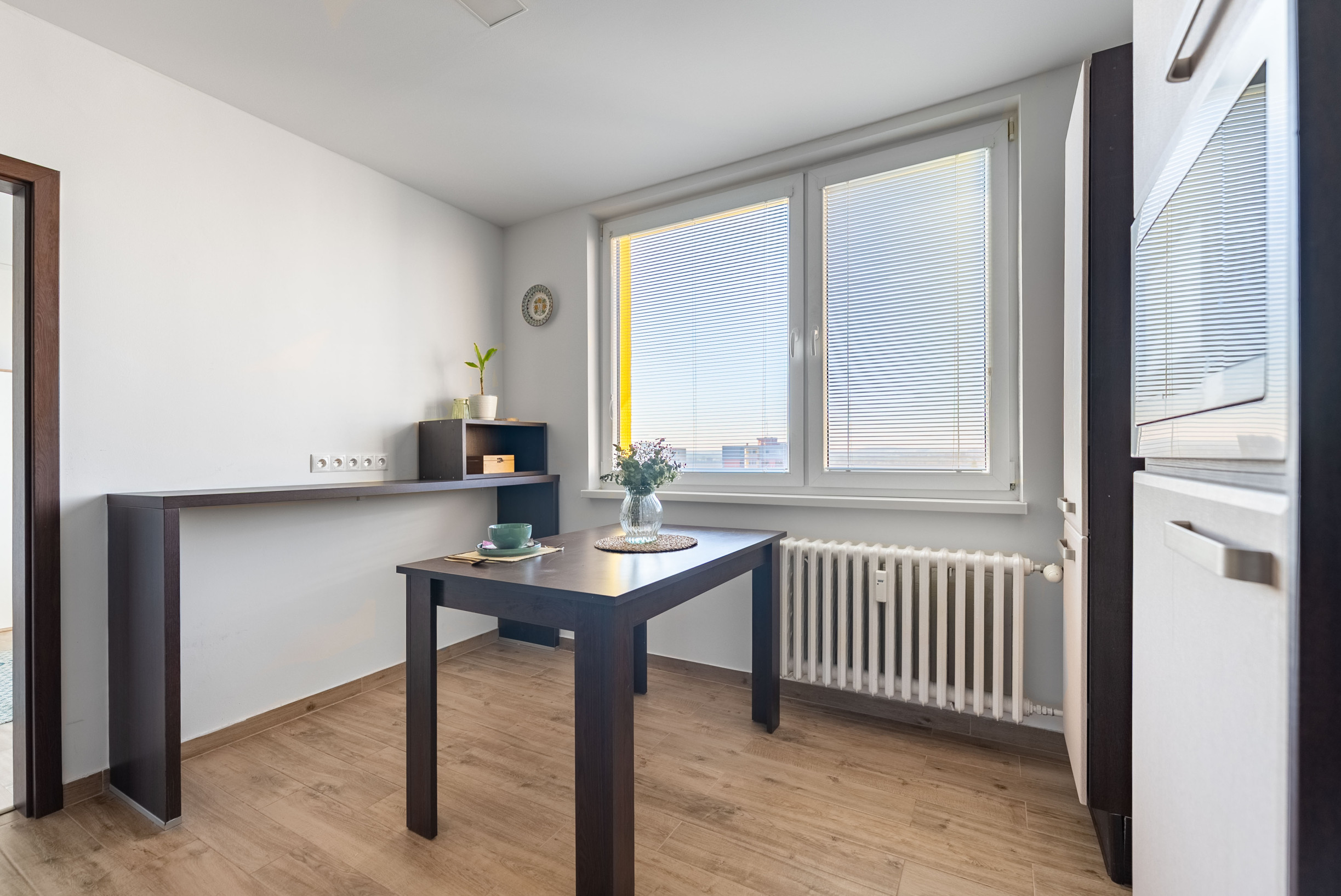 EXKLUZÍVNE: TROJIZBOVÝ VEĽKOMETRÁŽNY BYT V SKALICI