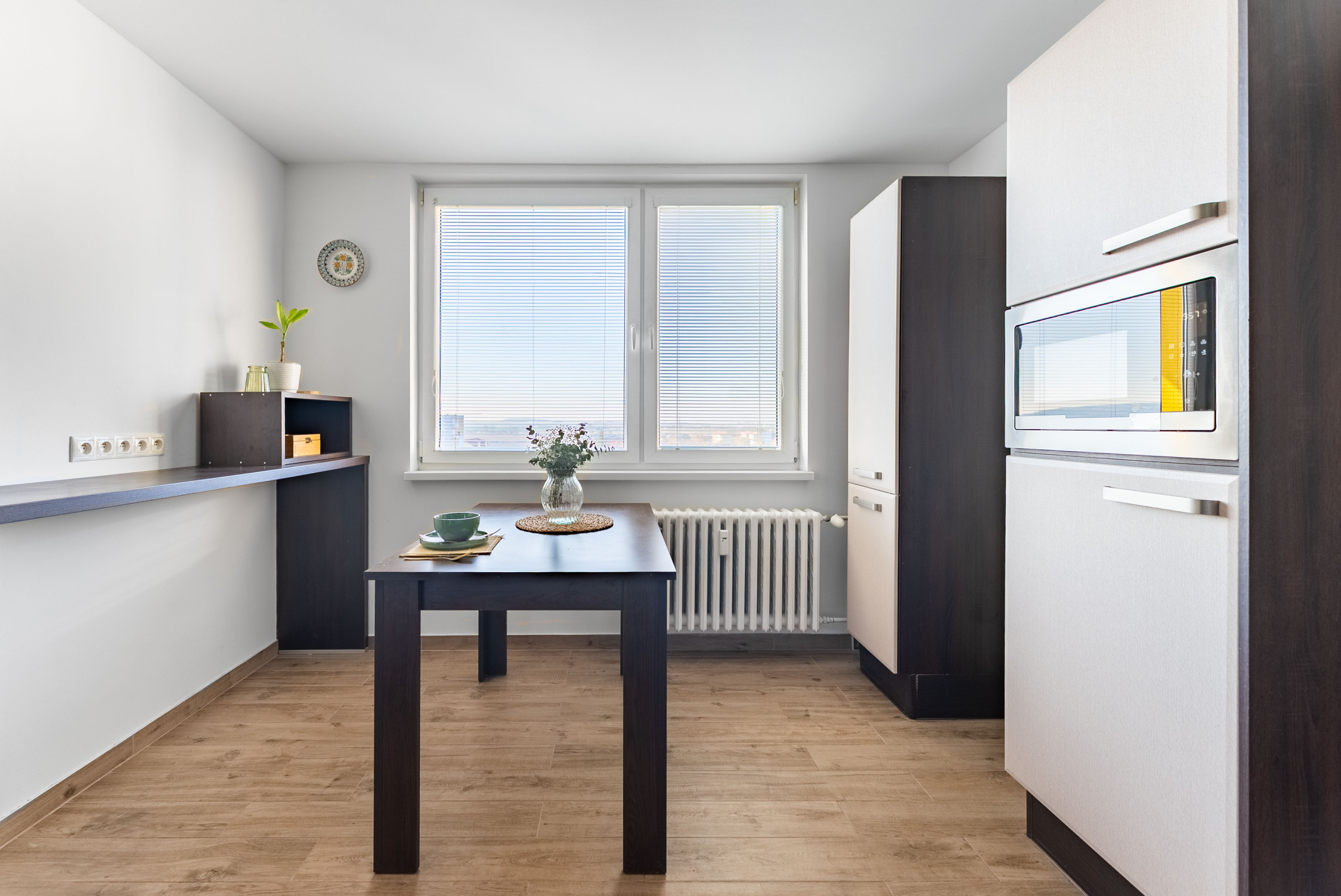 EXKLUZÍVNE: TROJIZBOVÝ VEĽKOMETRÁŽNY BYT V SKALICI