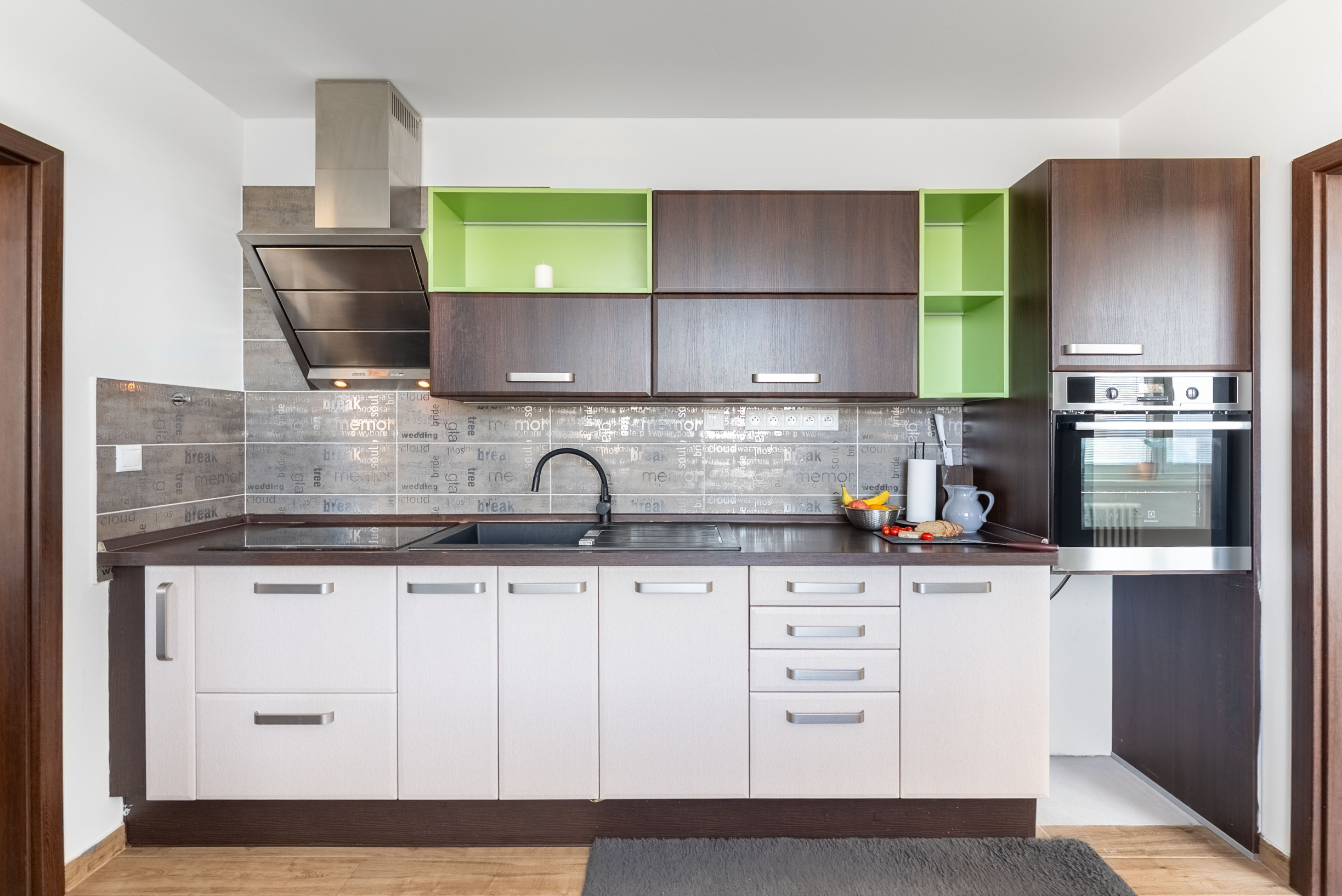 EXKLUZÍVNE: TROJIZBOVÝ VEĽKOMETRÁŽNY BYT V SKALICI