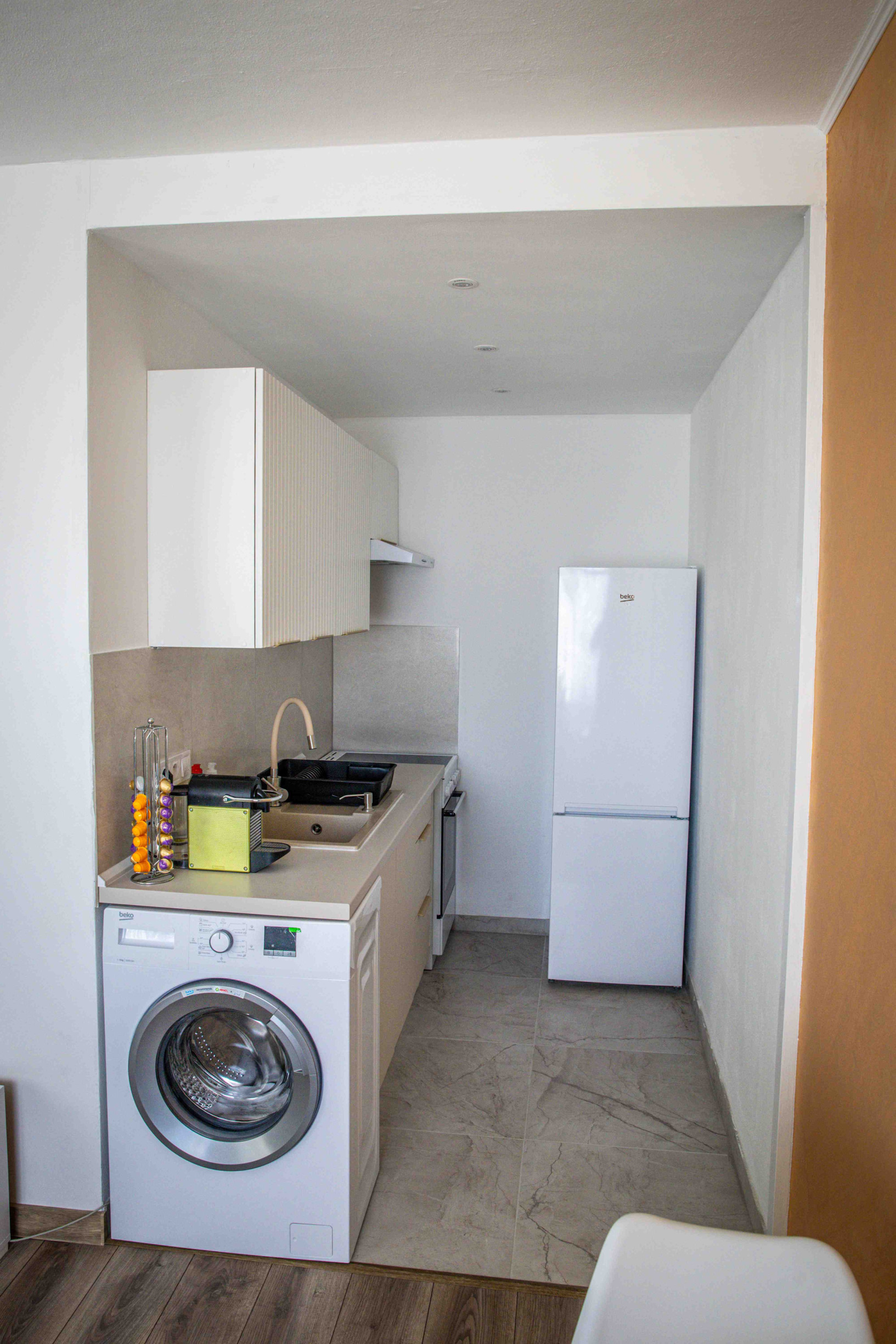 Exkluzívne Vám ponúkame na prenájom  zariadený 1,5 izbový byt v Humennom