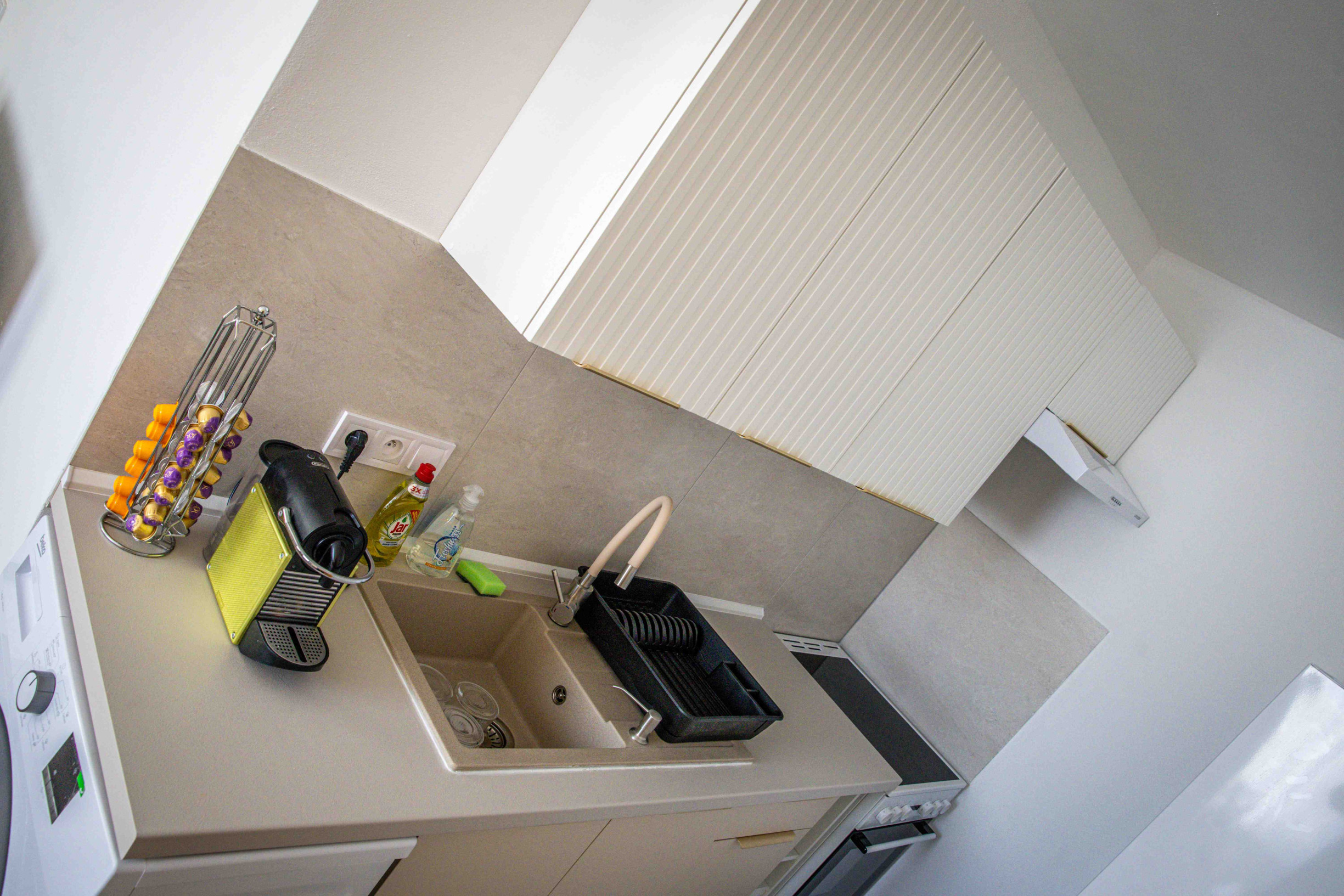 Exkluzívne Vám ponúkame na prenájom  zariadený 1,5 izbový byt v Humennom