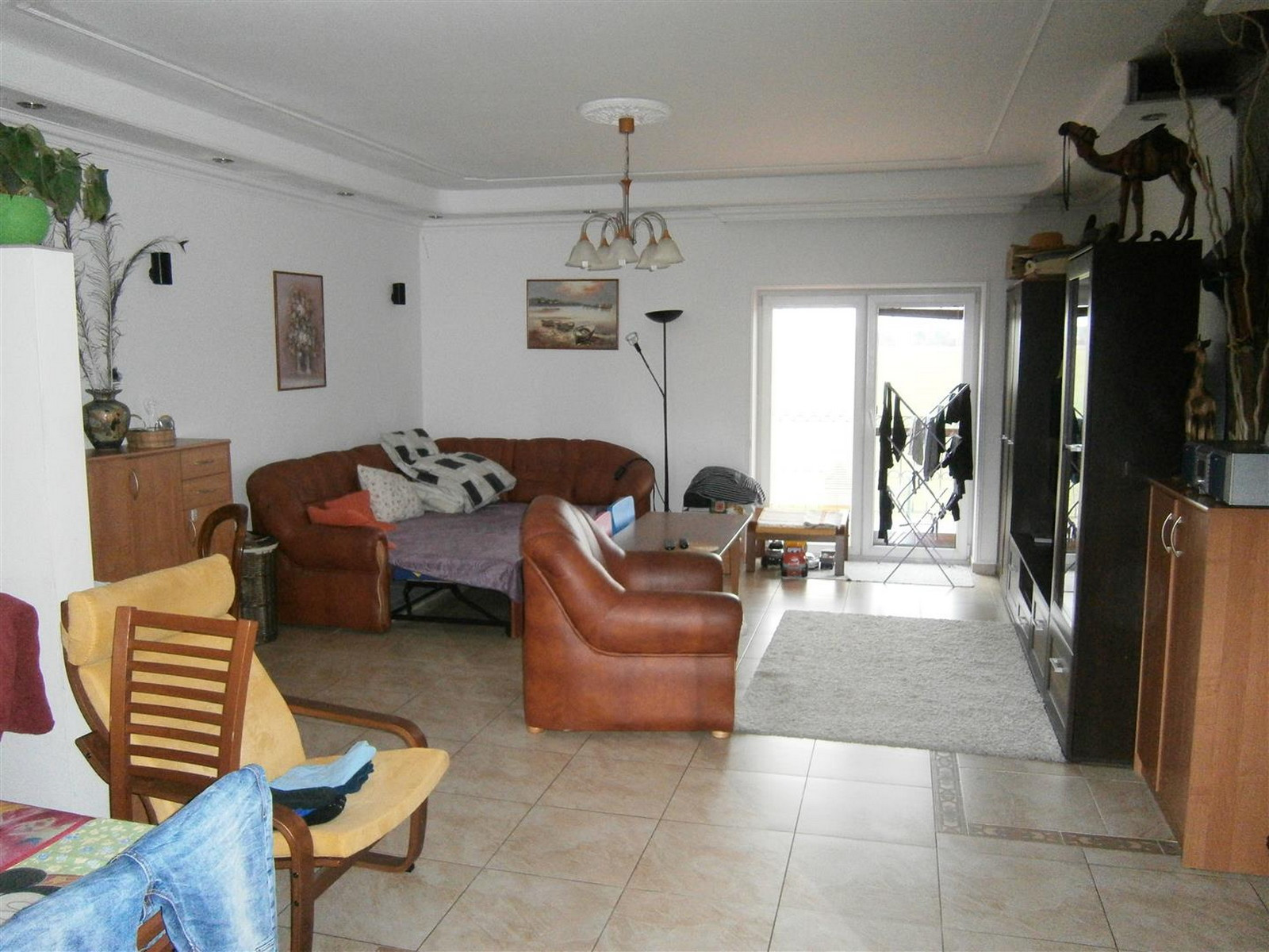 Prenájom 4-izb.byt v rodinnom dome; novostavba; detské ihrisko ; obec Láb