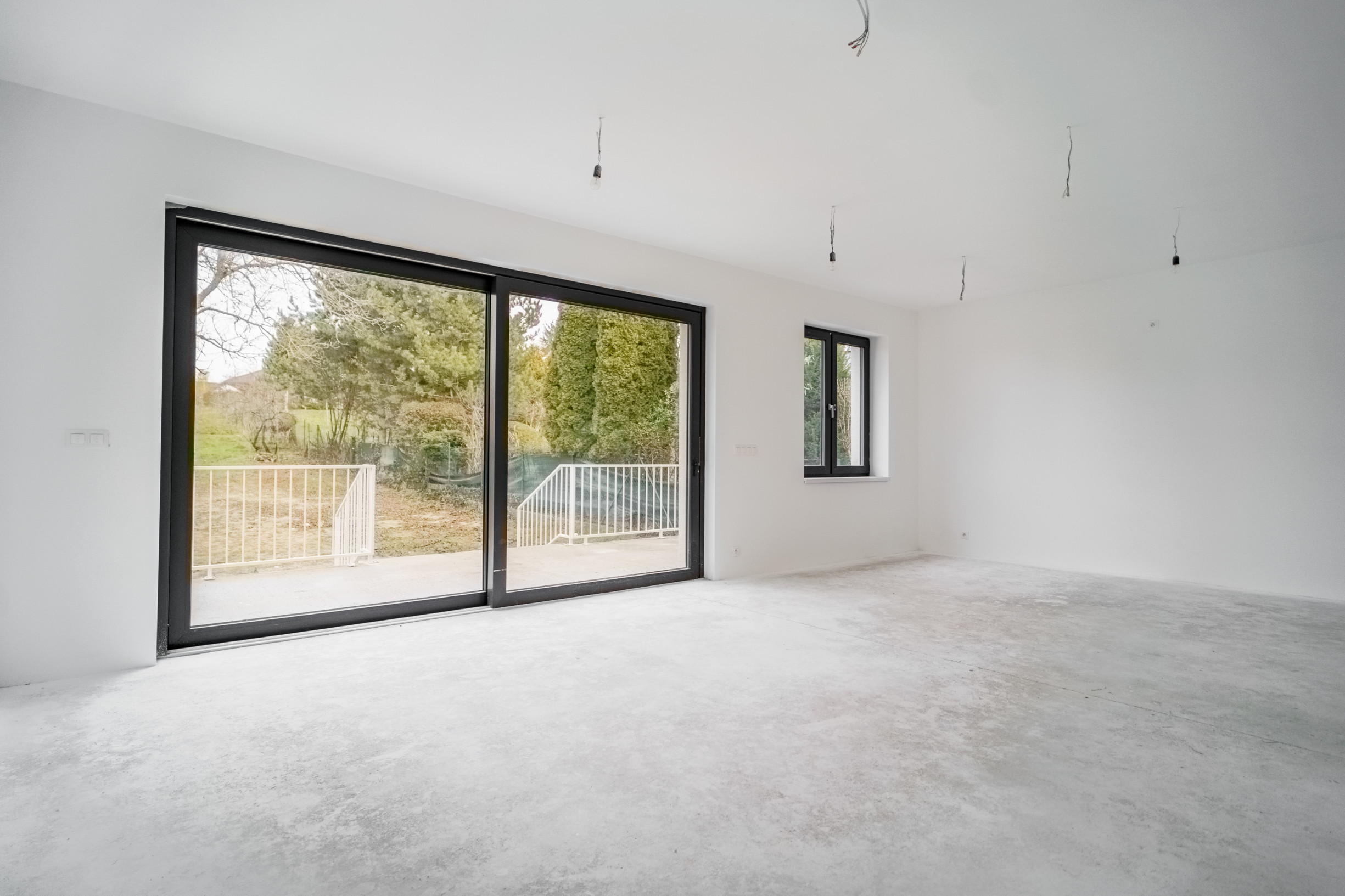 NA PREDAJ KOMPLETNE ZREKONŠTRUOVANÝ 3-podlažný rodinný dom,  Prídavková ulica, Záhorská Bystrica