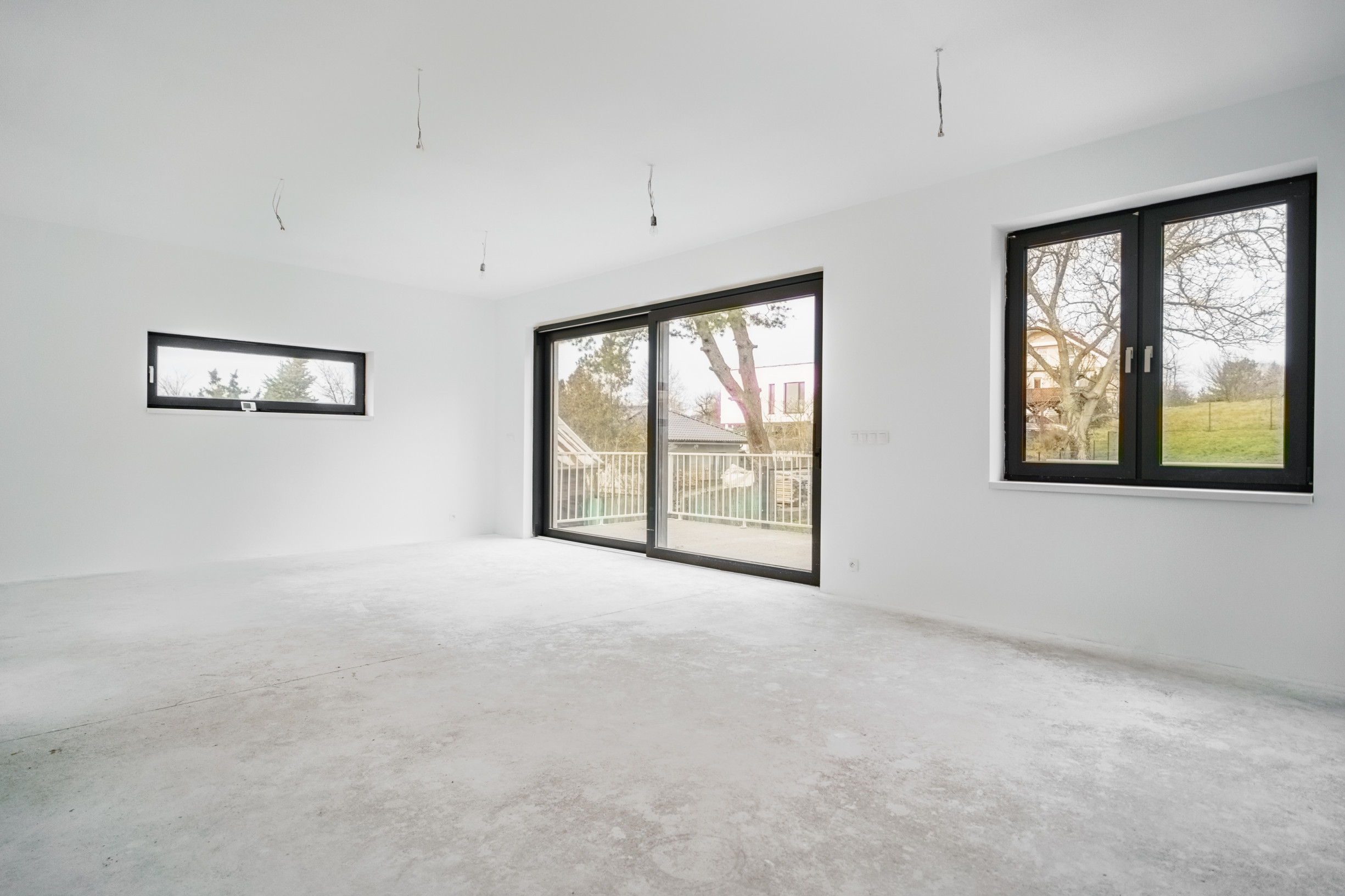 NA PREDAJ KOMPLETNE ZREKONŠTRUOVANÝ 3-podlažný rodinný dom,  Prídavková ulica, Záhorská Bystrica