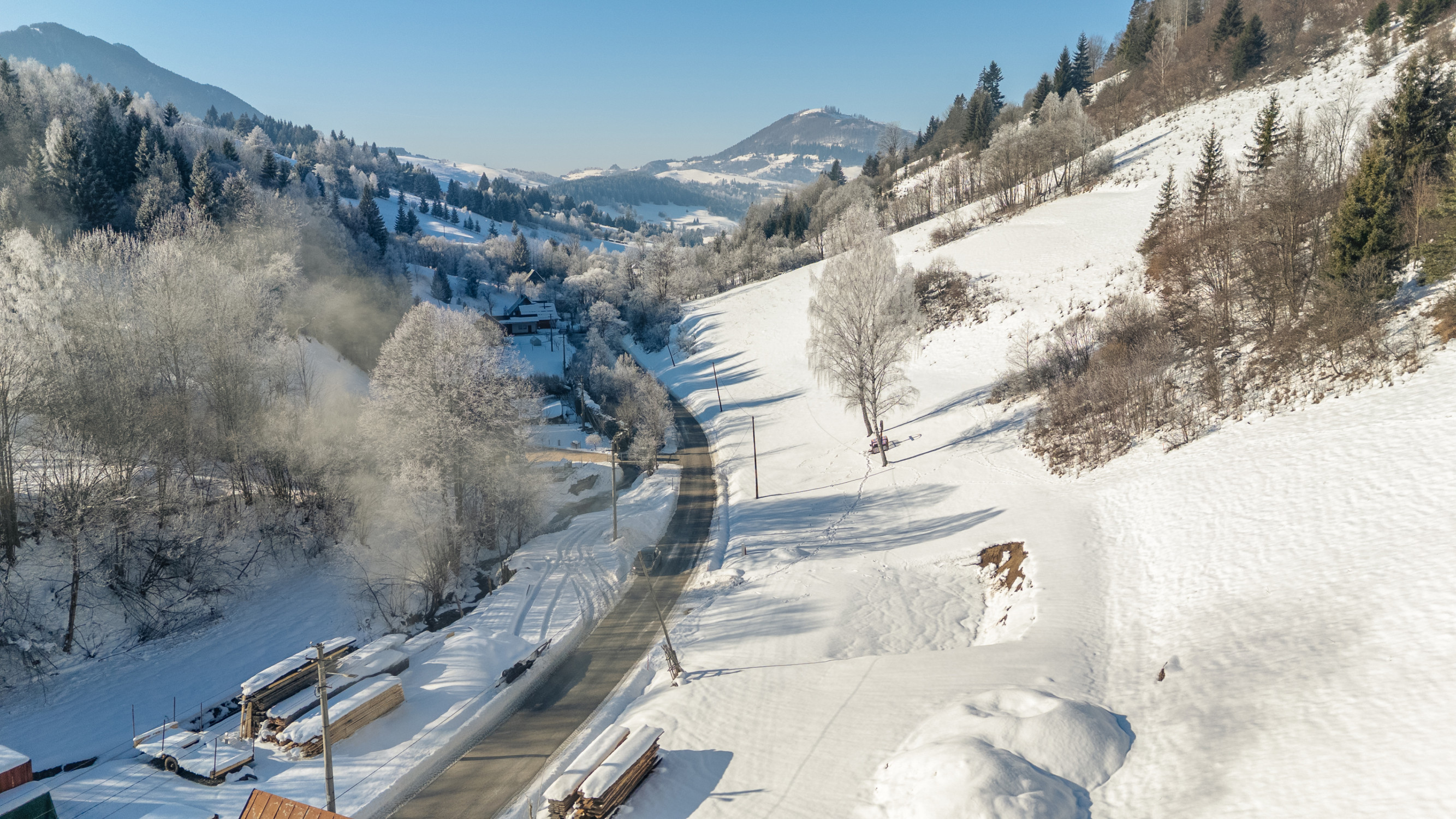 Stavebný pozemok s projektom na 5izbovú chatu a platným stavebným povolením