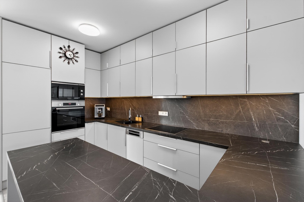 Predaj 4-izbový rodinný dom, novostavba, pozemok 302 m2, Láb, Malacky