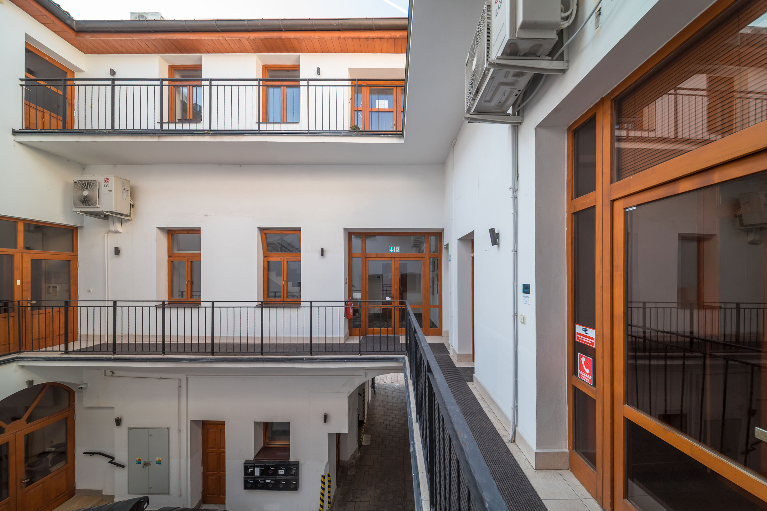 Reprezentatívne kancelárske priestory, prenájom, 303 m2, klimatizácia, parking v uzavretom dvore, Kováčska, Košice