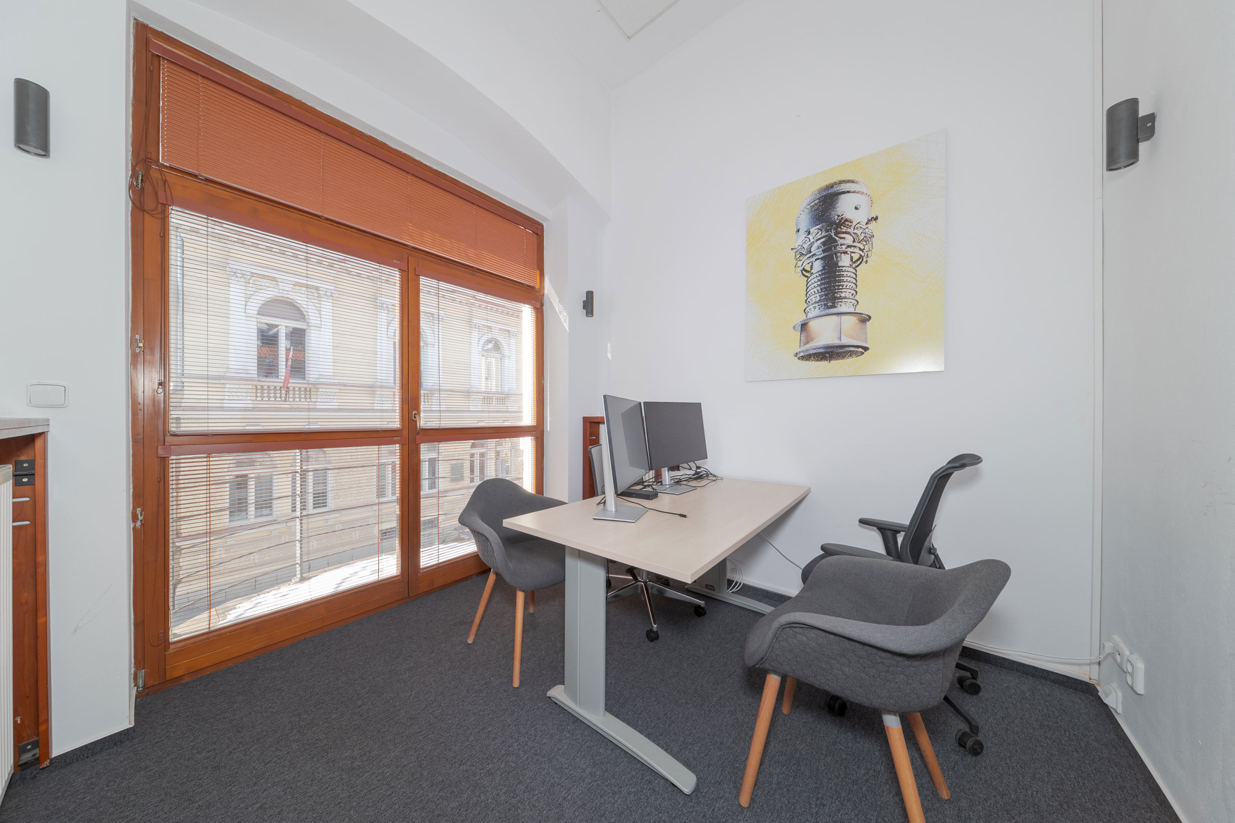 Reprezentatívne kancelárske priestory, prenájom, 303 m2, klimatizácia, parking v uzavretom dvore, Kováčska, Košice