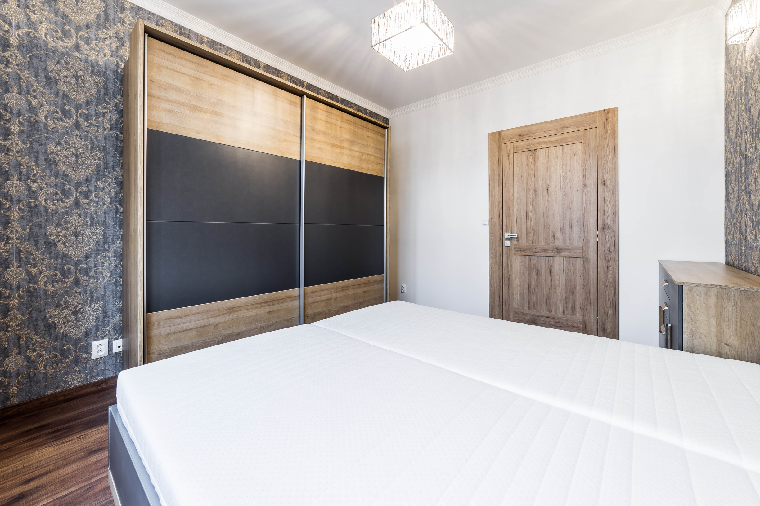 5-izbový byt na prenájom, historické centrum Košíc s parkovaním, 200m2