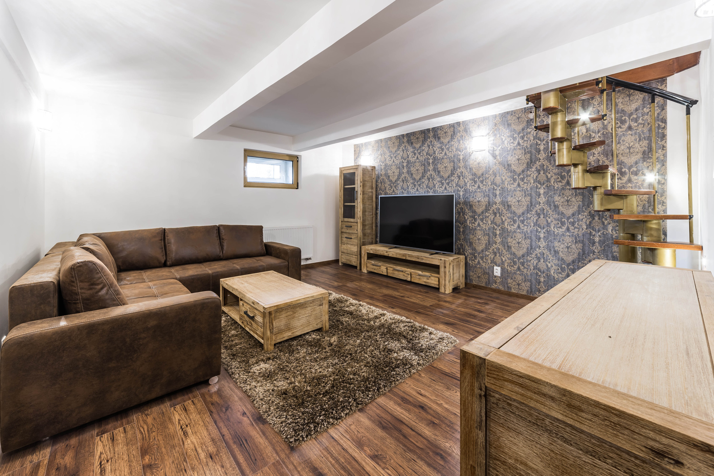 5-izbový byt na prenájom, historické centrum Košíc s parkovaním, 200m2