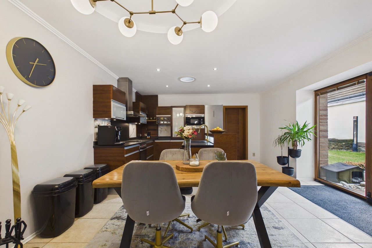 REZERVOVANÉ - Predaj rodinný dom s garážou, pozemok 406 m2, Široká ulica, Skalica