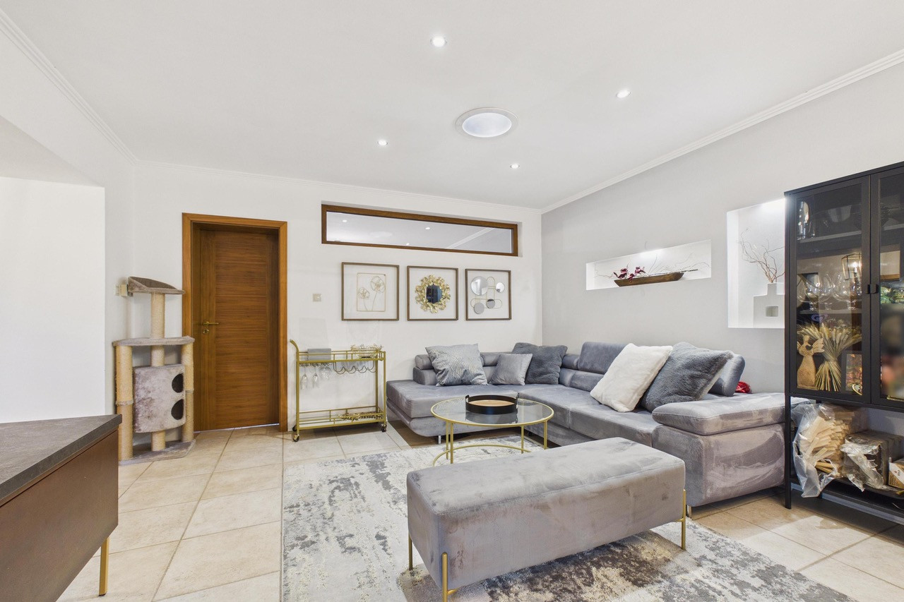 REZERVOVANÉ - Predaj rodinný dom s garážou, pozemok 406 m2, Široká ulica, Skalica