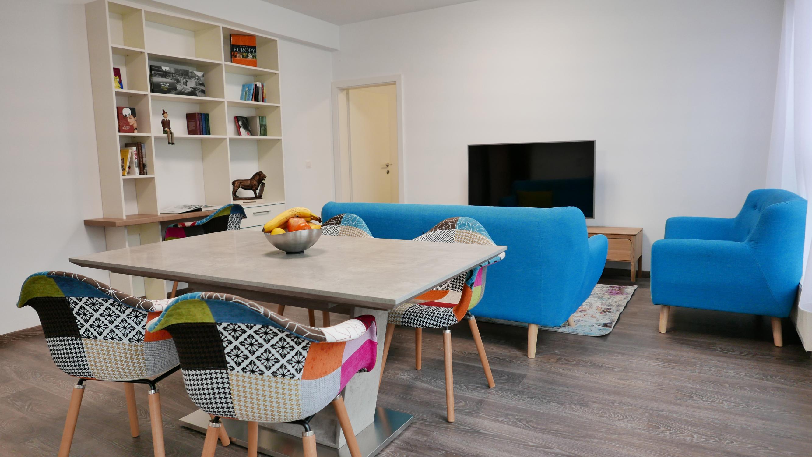 Ponúkame na prenájom 2-izbový byt 60,80m2 v projekte Viktória-Košická ul. Ba s parkovaním v garáži