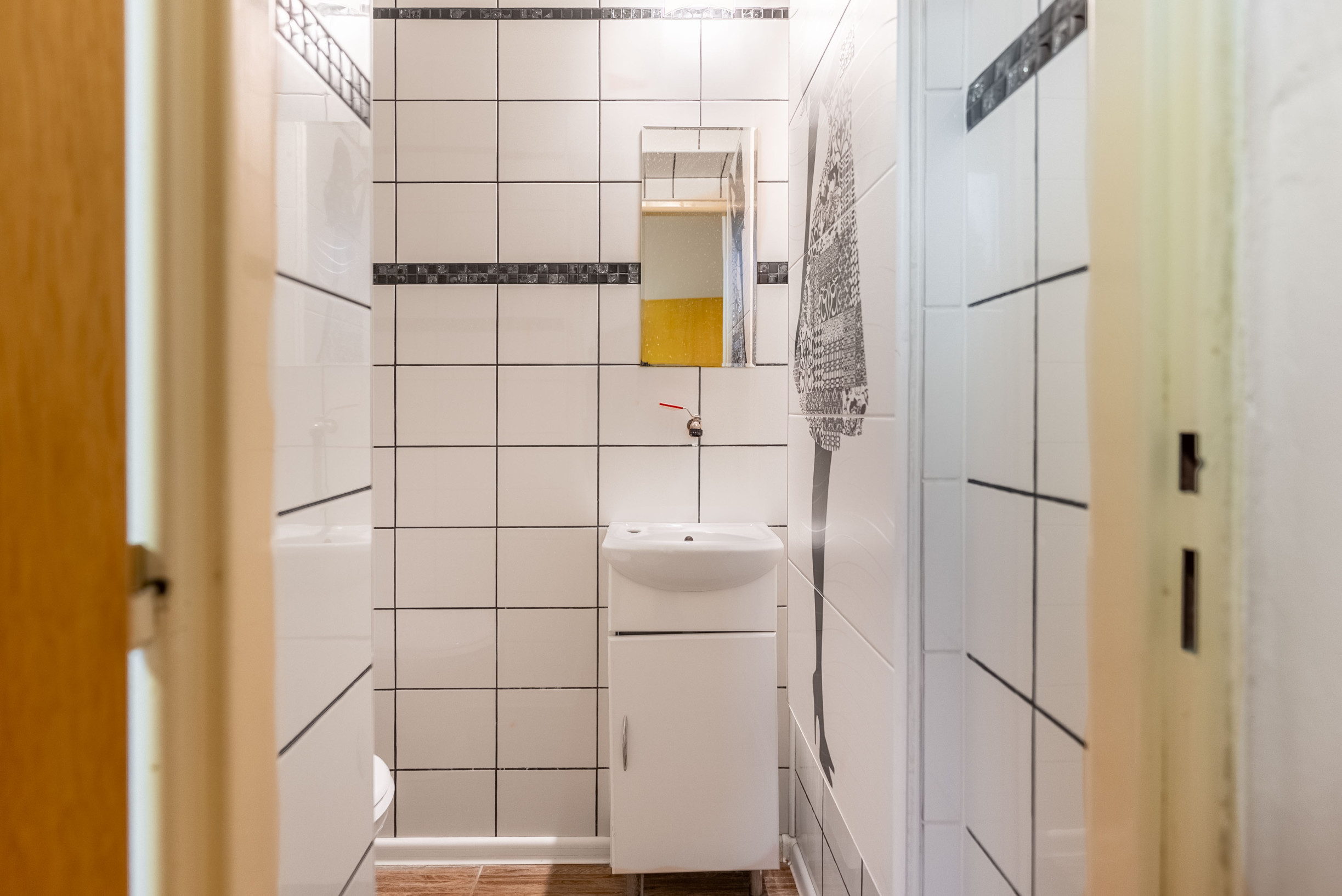 PONUKA PRENÁJMU OBCHODNÝCH PRIESTOROV V CÍFERI • 80 m2 v polyfunkčnej budove v centre dediny