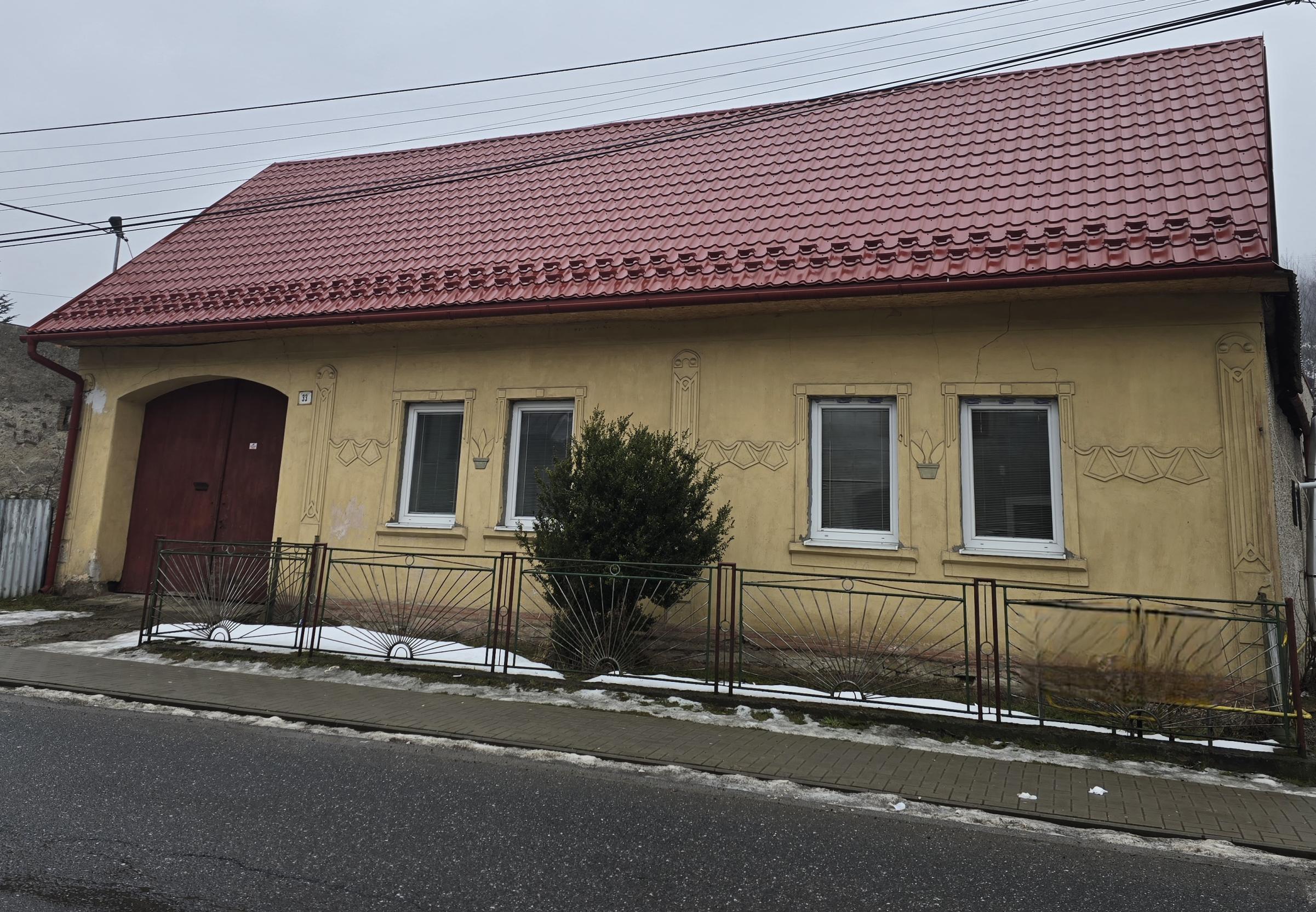 REZERVOVANÉ - Exkluzívne na predaj rodinný dom po čiastočnej rekonštrukcii v obci Holumnica, okres Kežmarok