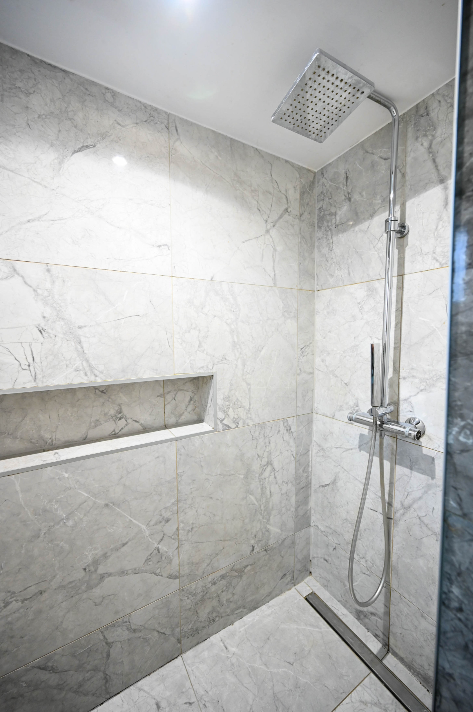 PREDAJ, INVESTIČNÁ NEHNUTEĽNOSŤ S OKAMŽITÝM VÝNOSOM, RODINNÝ DOM – 3 BYTOVÉ JEDNOTKY POD JEDNOU STRECHOU, Hlohovec