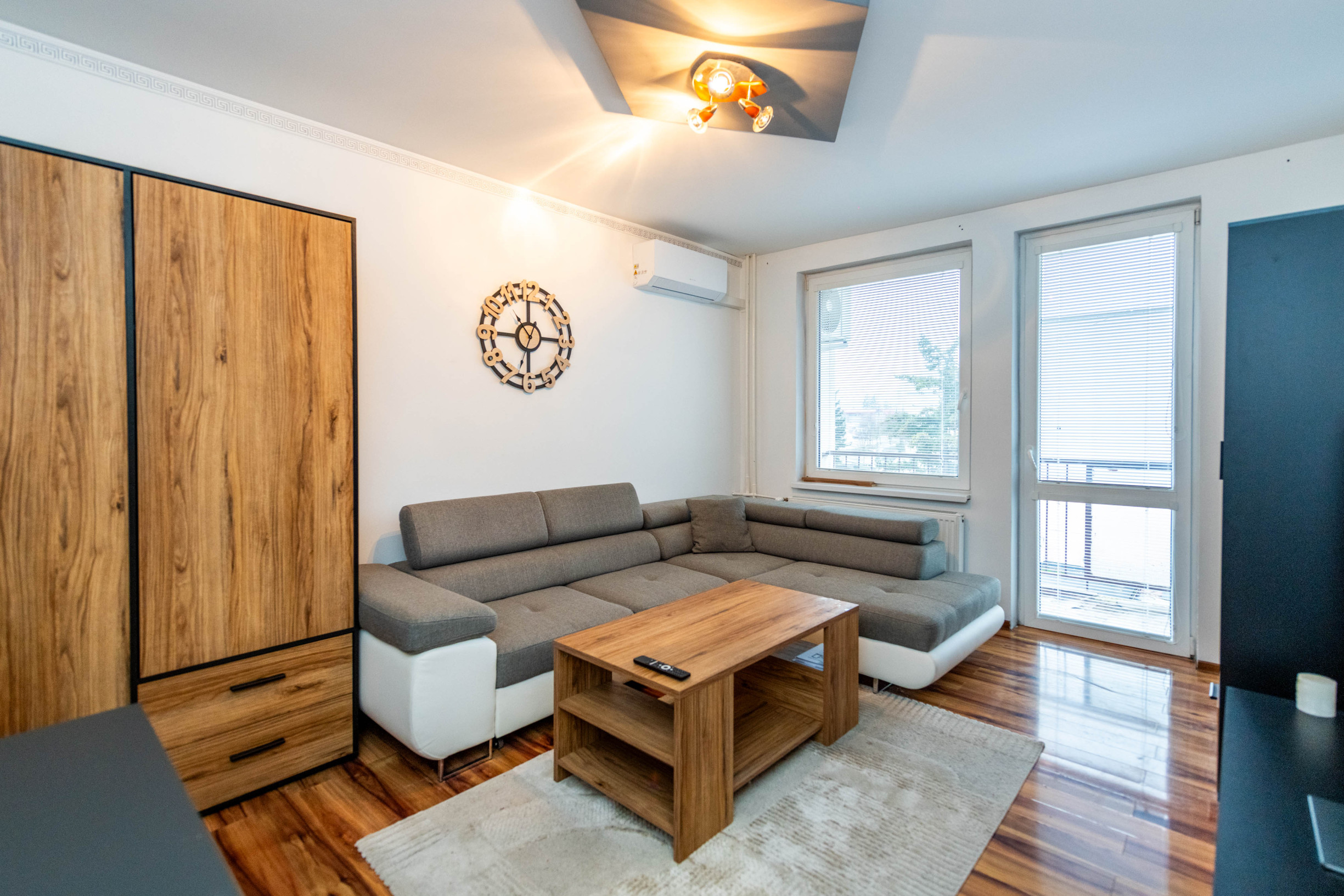 REZERVOVANÉ - 1-izbový byt po rekonštrukcii - Sečovce, Obchodná ulica, 31 m2!