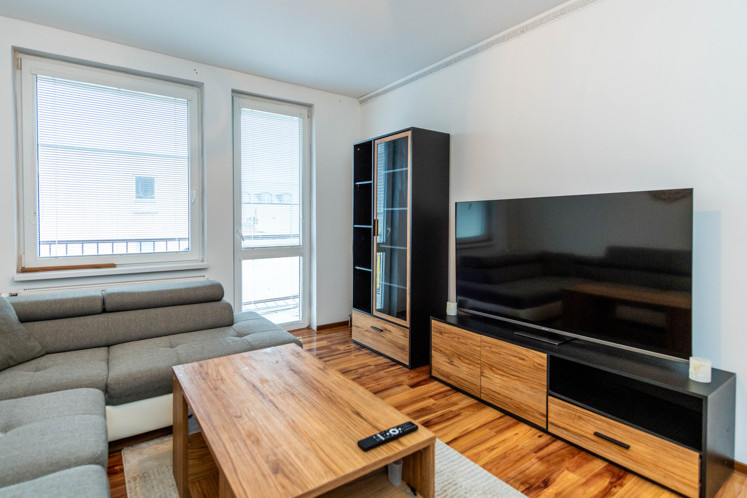 REZERVOVANÉ - 1-izbový byt po rekonštrukcii - Sečovce, Obchodná ulica, 31 m2!