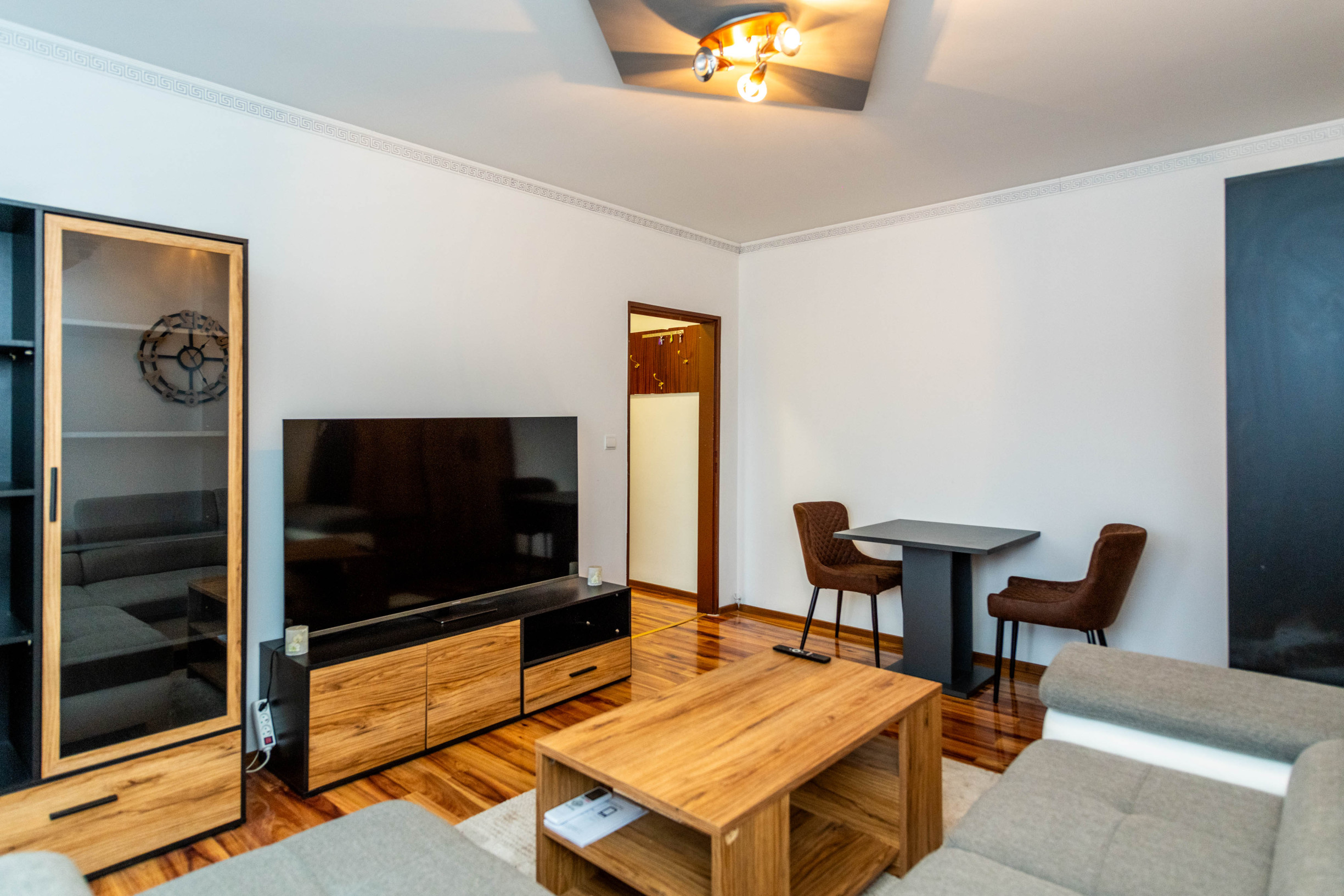 REZERVOVANÉ - 1-izbový byt po rekonštrukcii - Sečovce, Obchodná ulica, 31 m2!