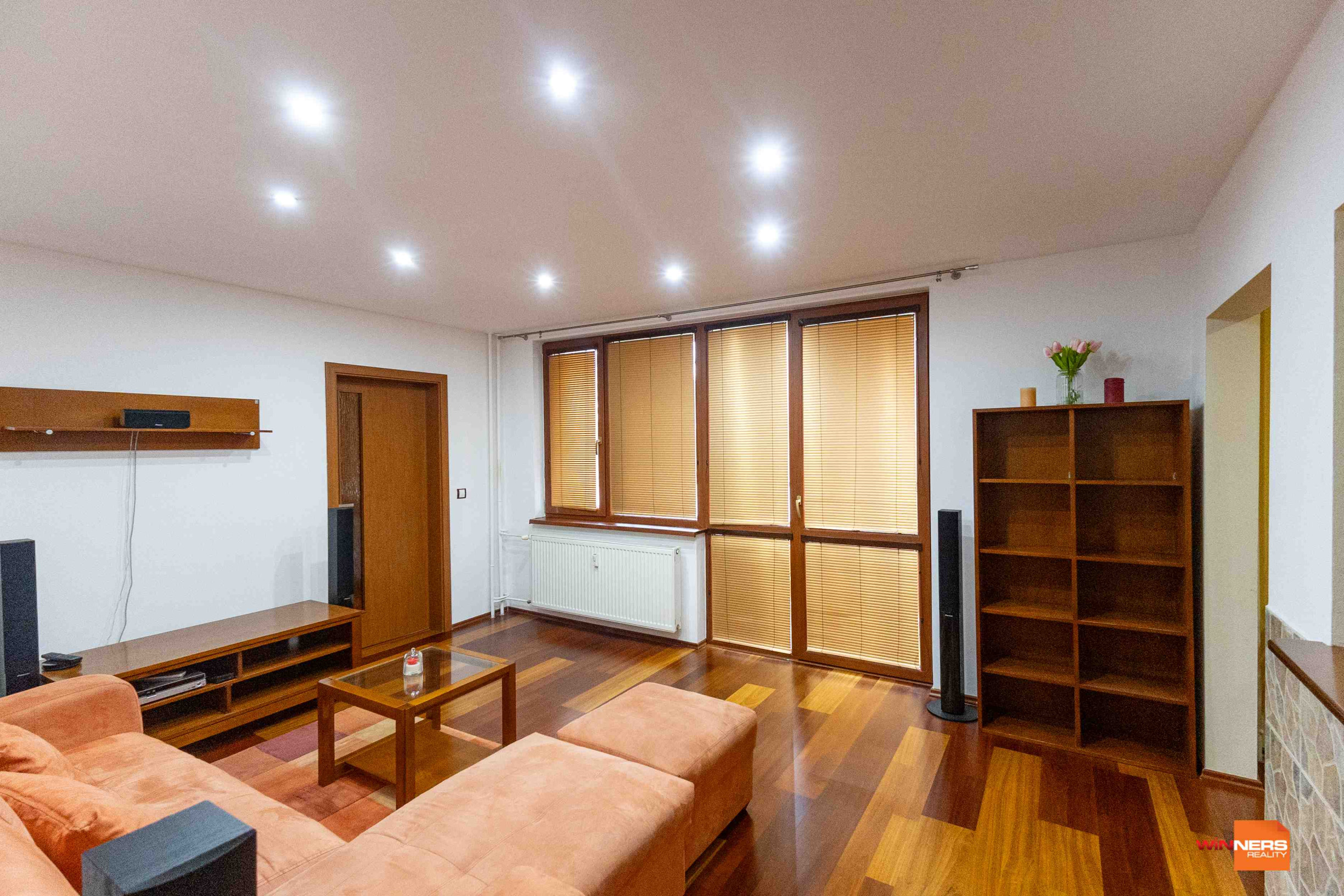 Exkluzívne Vám ponúkame na prenájom 3 izbový byt s loggiou   v Humennom.