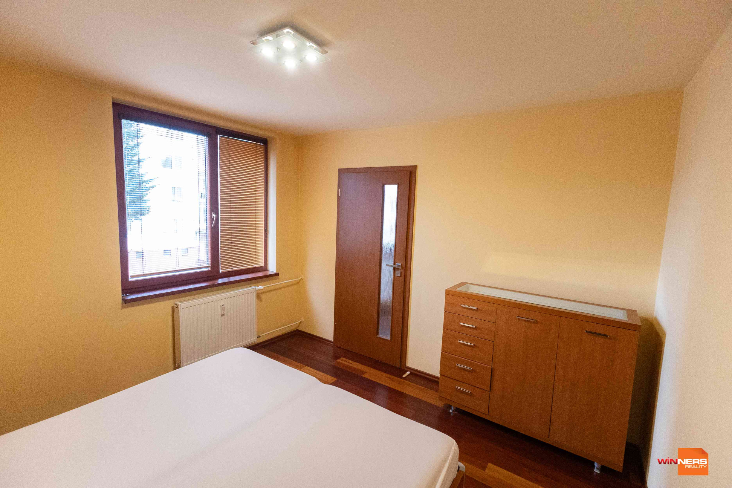 Exkluzívne Vám ponúkame na prenájom 3 izbový byt s loggiou   v Humennom.