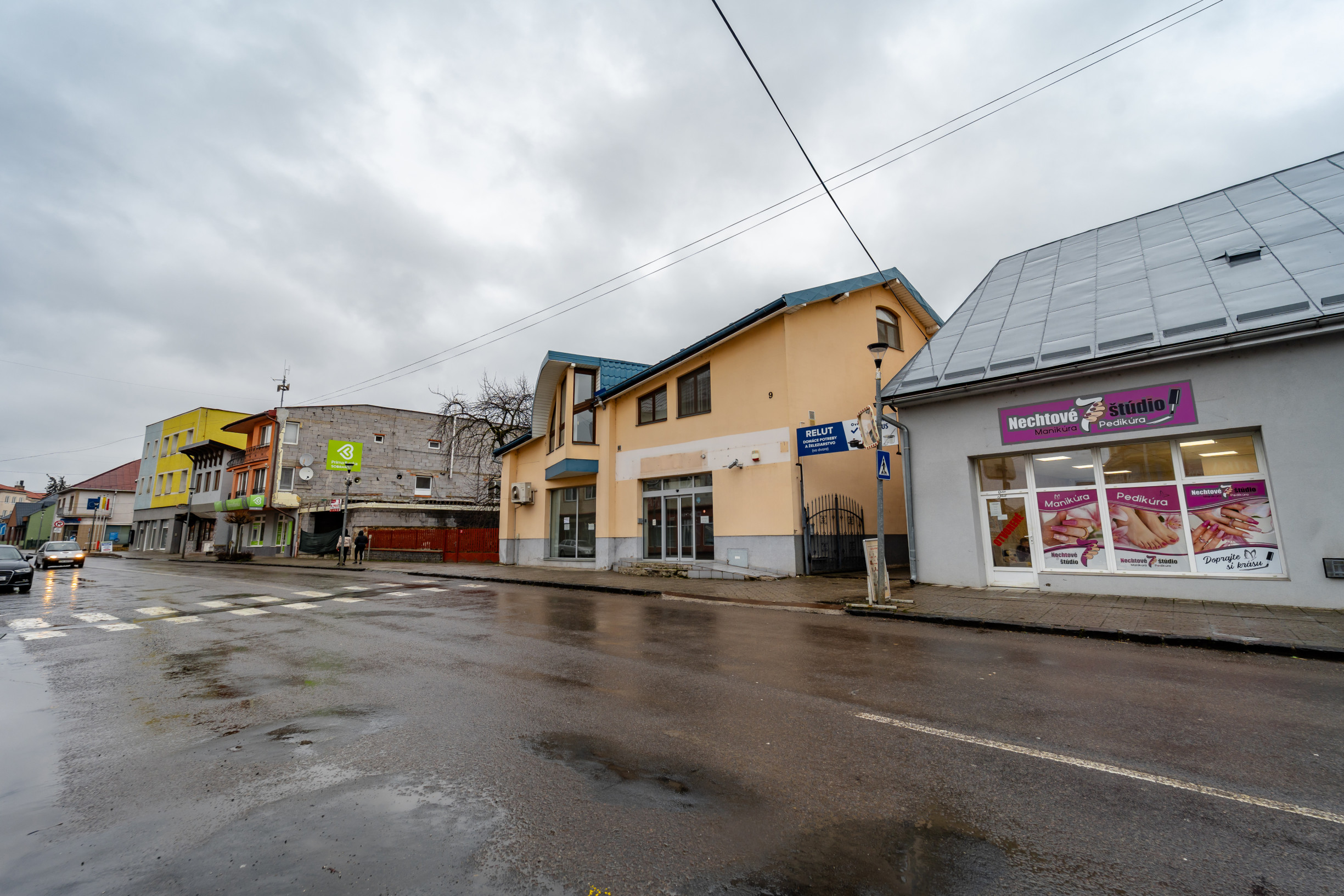 Obchodná budova na predaj