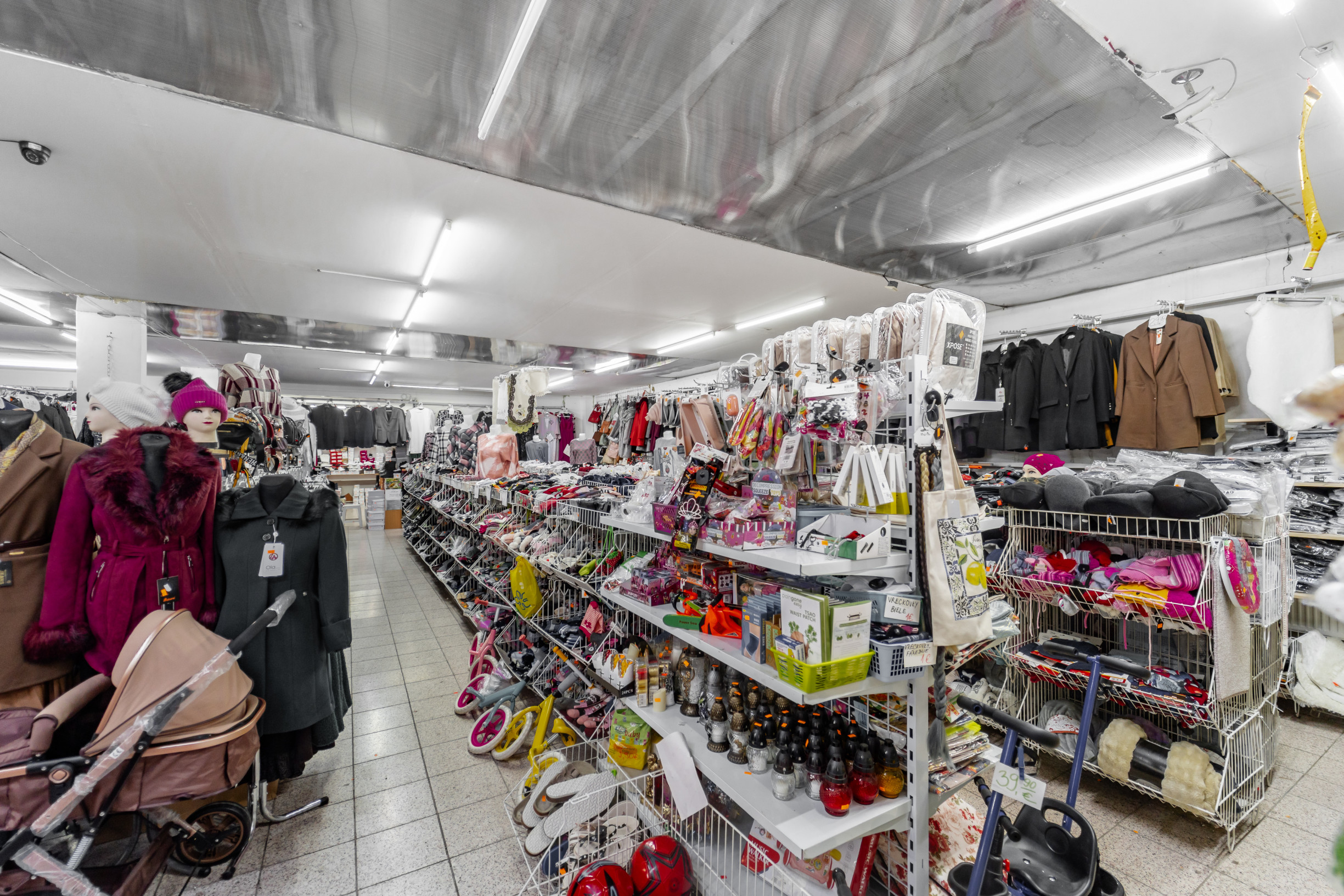 Obchodná budova na predaj