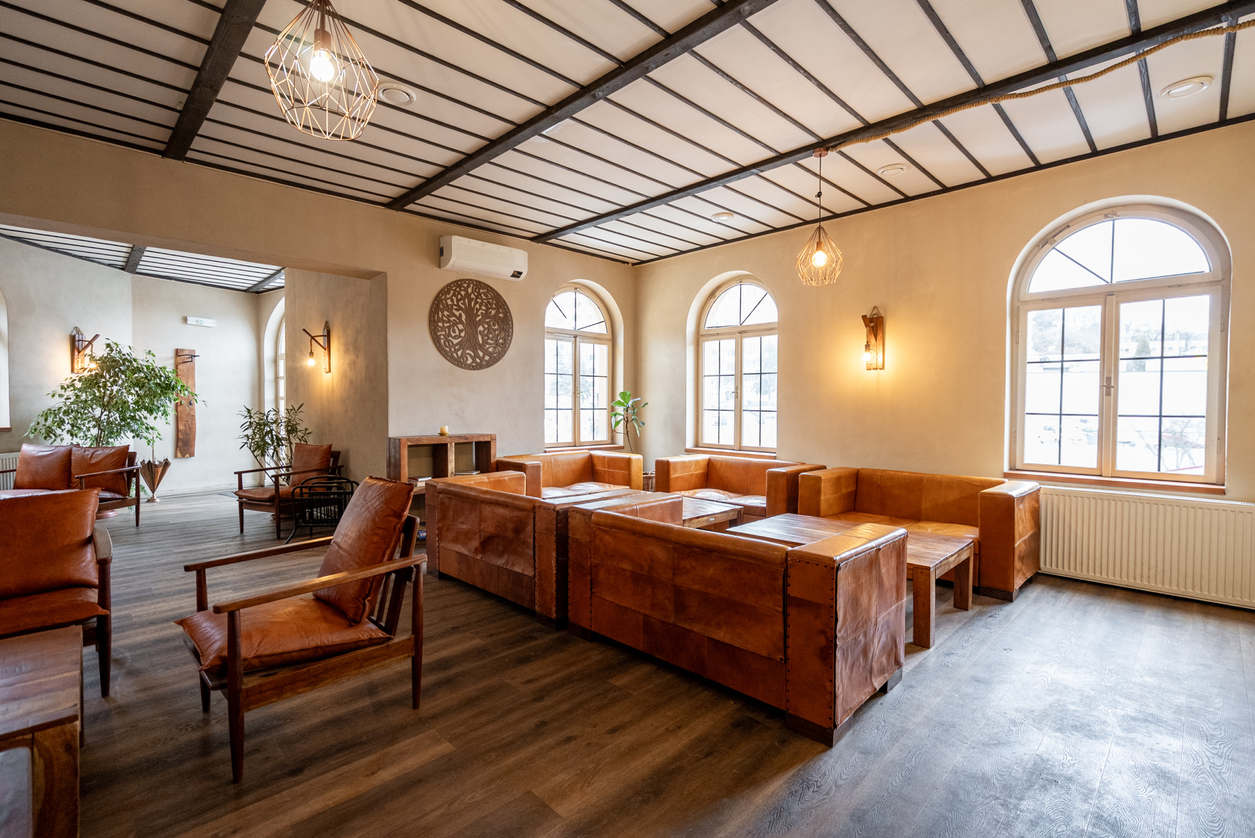 NA PREDAJ – Polyfunkčný objekt, Banská Štiavnica – Križovatka