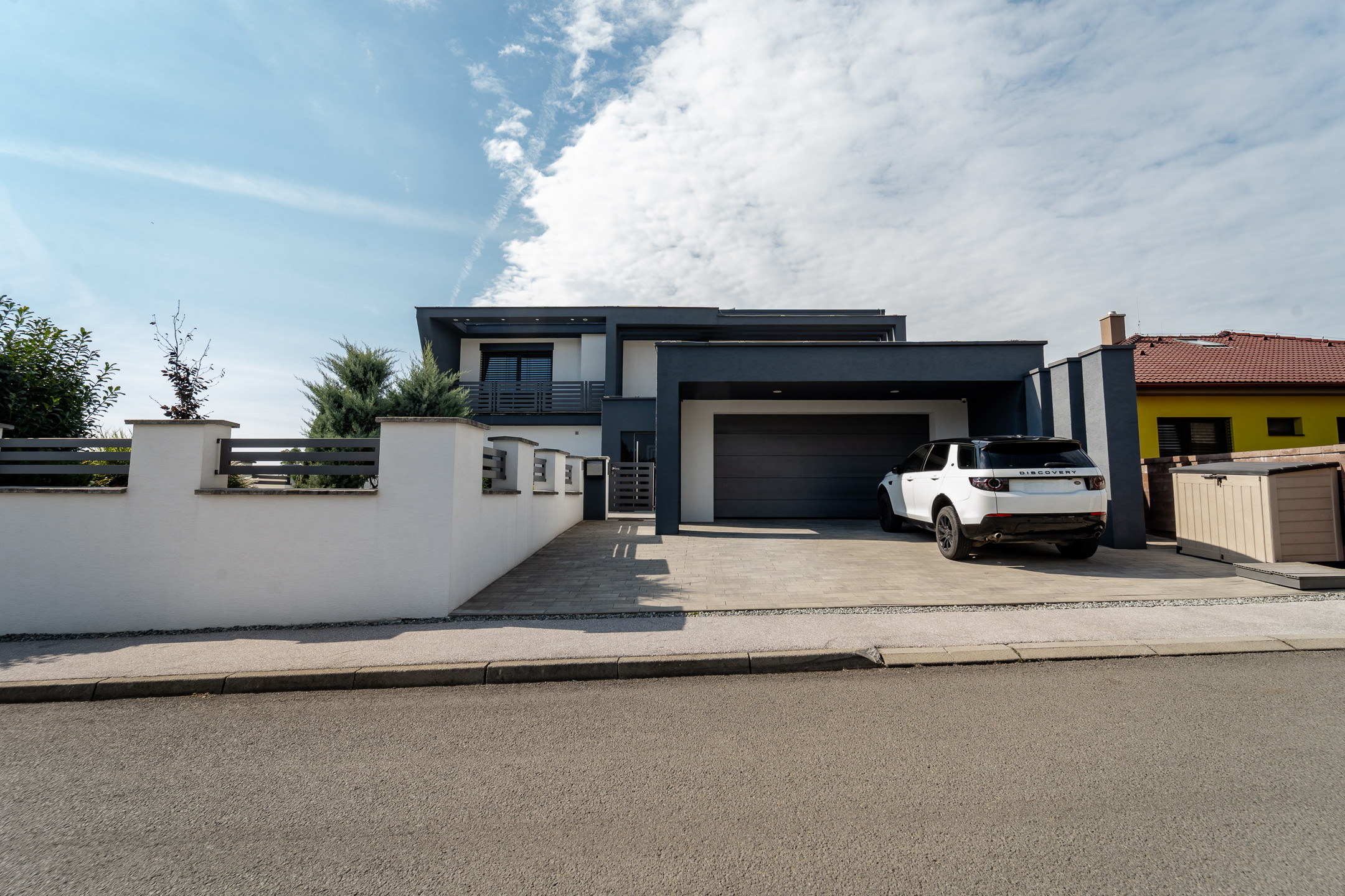 Exkluzívna novostavba rodinného domu, predaj, 650 m2 úžitková plocha, bazén, s kompletným zariadením, Polesná, Košice - Krásna, Na Hore