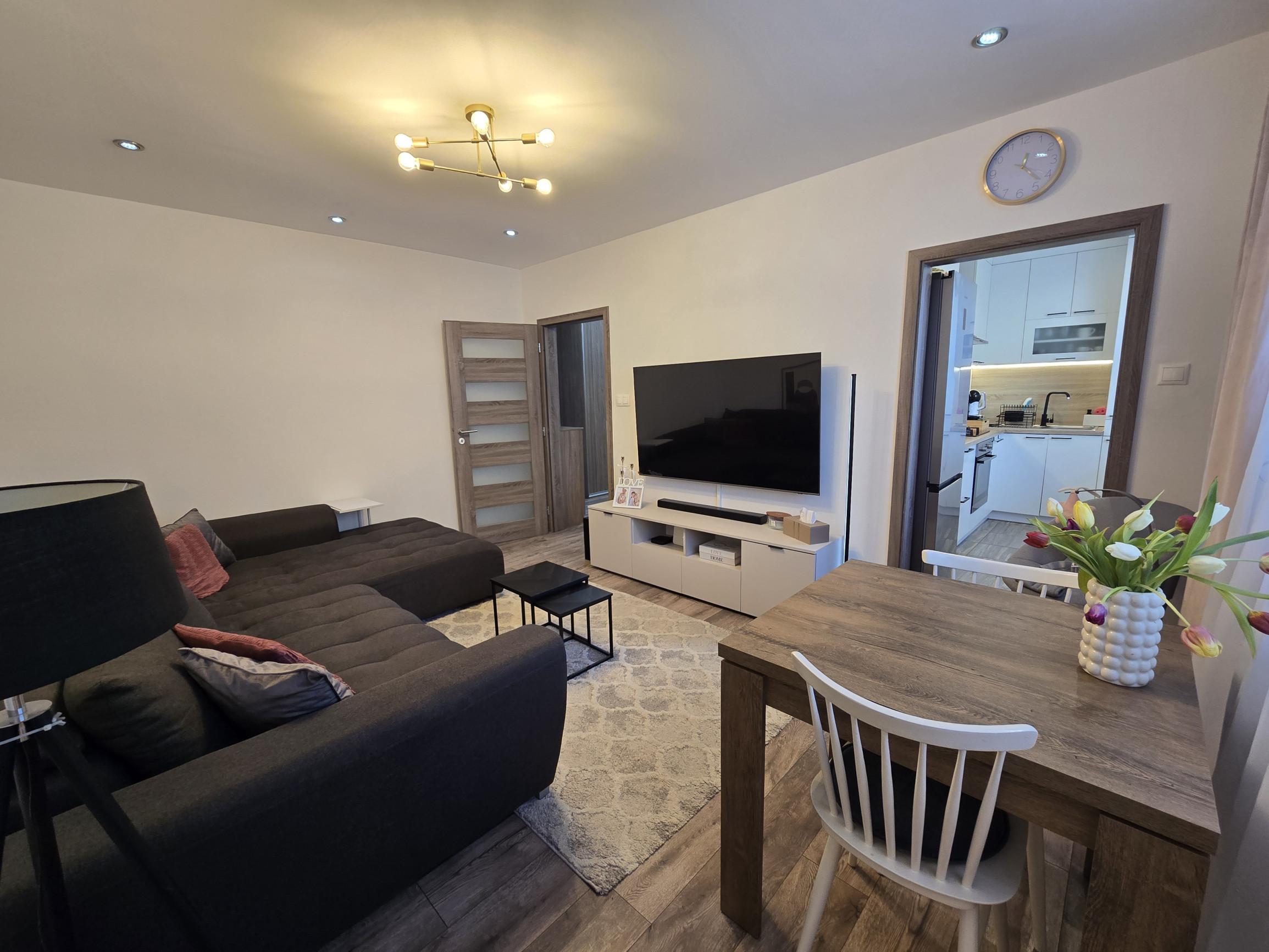 REZERVOVANĚ -   Na predaj 3-izbový byt v Poprade časť Matejovce na  sídlisku Allendeho